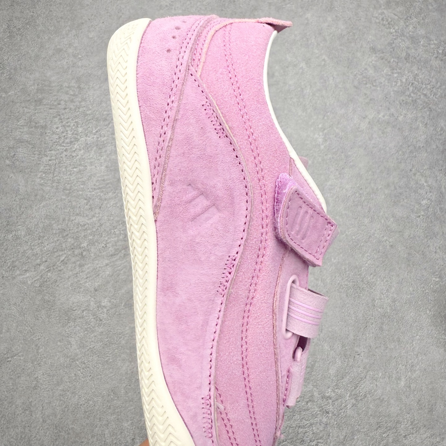 图片[6]-AD FOS URBAN REVERIE 舒适百搭 耐磨 低帮 生活休闲鞋 KJ4035 实拍调校N版已经零色差零失真 百分百还原实物色彩所见即所得 不存在货不对板色差等低级问题 选购参考实物拍摄 不混卖不参货 只用心做好货严格选品 承诺混一赔十 尺码：36 36.5 37.5 38 38.5 39 40 40.5 41 42 42.5 43 44 44.5 45-选品中心