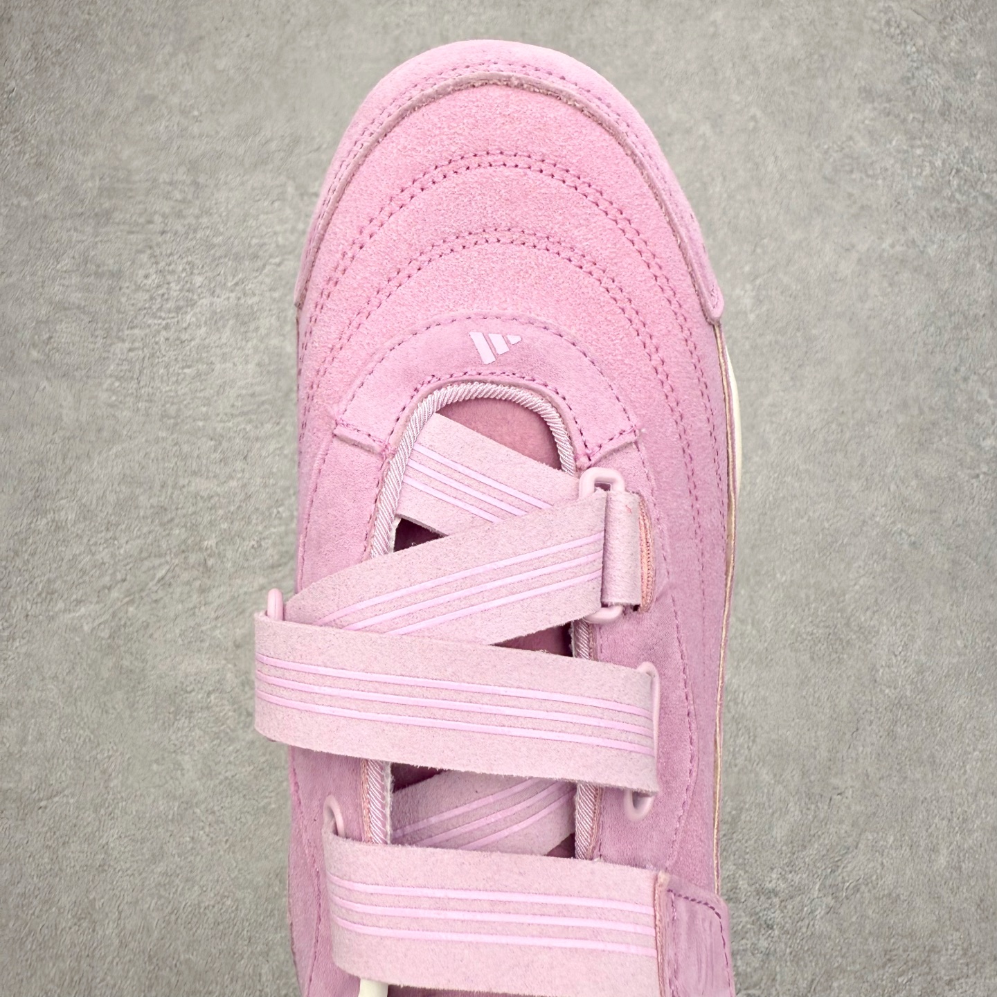 图片[4]-AD FOS URBAN REVERIE 舒适百搭 耐磨 低帮 生活休闲鞋 KJ4035 实拍调校N版已经零色差零失真 百分百还原实物色彩所见即所得 不存在货不对板色差等低级问题 选购参考实物拍摄 不混卖不参货 只用心做好货严格选品 承诺混一赔十 尺码：36 36.5 37.5 38 38.5 39 40 40.5 41 42 42.5 43 44 44.5 45-选品中心