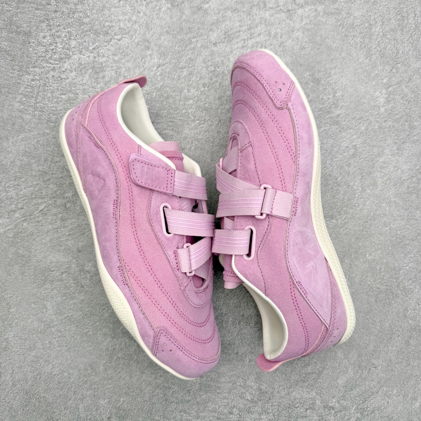 图片[3]-AD FOS URBAN REVERIE 舒适百搭 耐磨 低帮 生活休闲鞋 KJ4035 实拍调校N版已经零色差零失真 百分百还原实物色彩所见即所得 不存在货不对板色差等低级问题 选购参考实物拍摄 不混卖不参货 只用心做好货严格选品 承诺混一赔十 尺码：36 36.5 37.5 38 38.5 39 40 40.5 41 42 42.5 43 44 44.5 45-选品中心