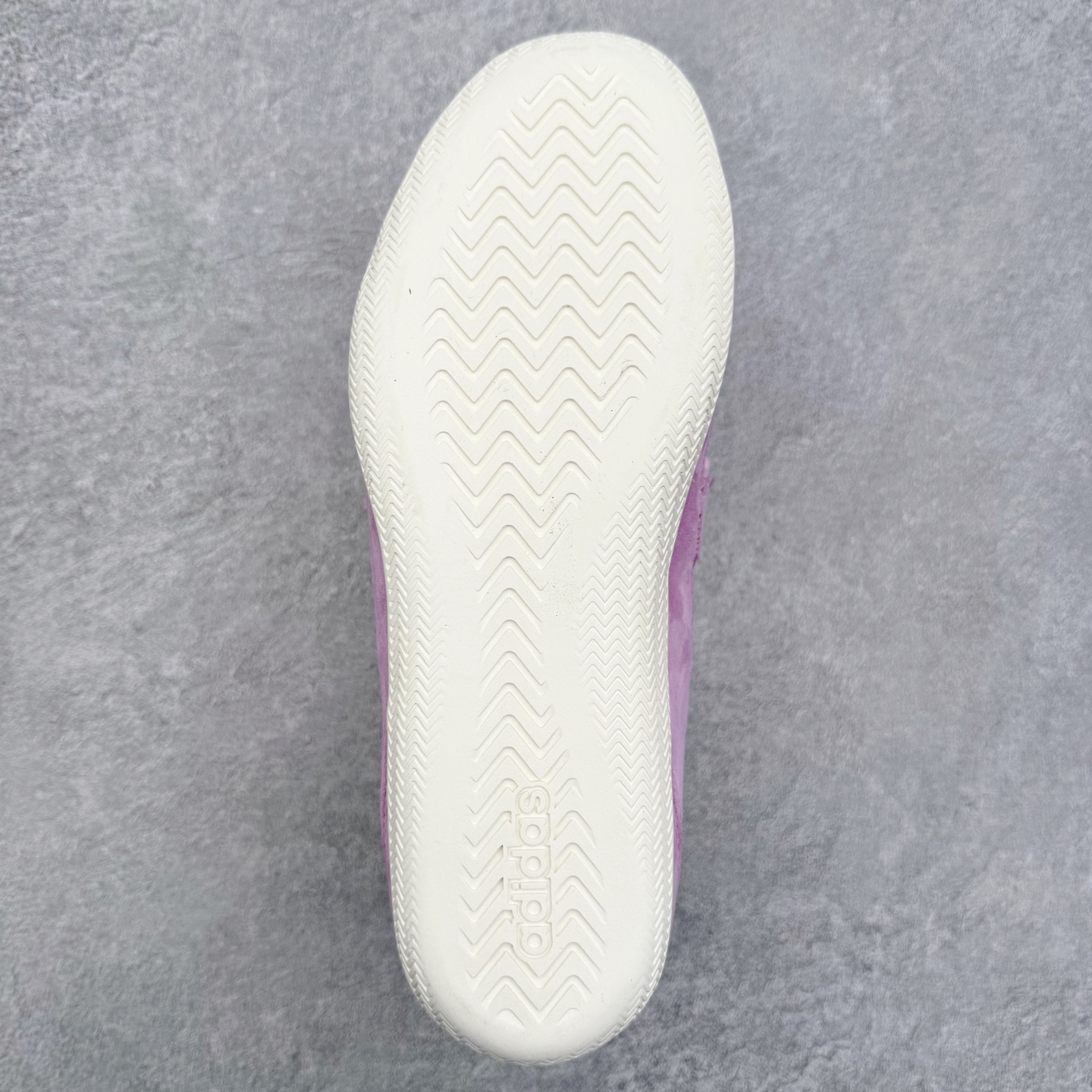 图片[9]-AD FOS URBAN REVERIE 舒适百搭 耐磨 低帮 生活休闲鞋 KJ4035 实拍调校N版已经零色差零失真 百分百还原实物色彩所见即所得 不存在货不对板色差等低级问题 选购参考实物拍摄 不混卖不参货 只用心做好货严格选品 承诺混一赔十 尺码：36 36.5 37.5 38 38.5 39 40 40.5 41 42 42.5 43 44 44.5 45-选品中心