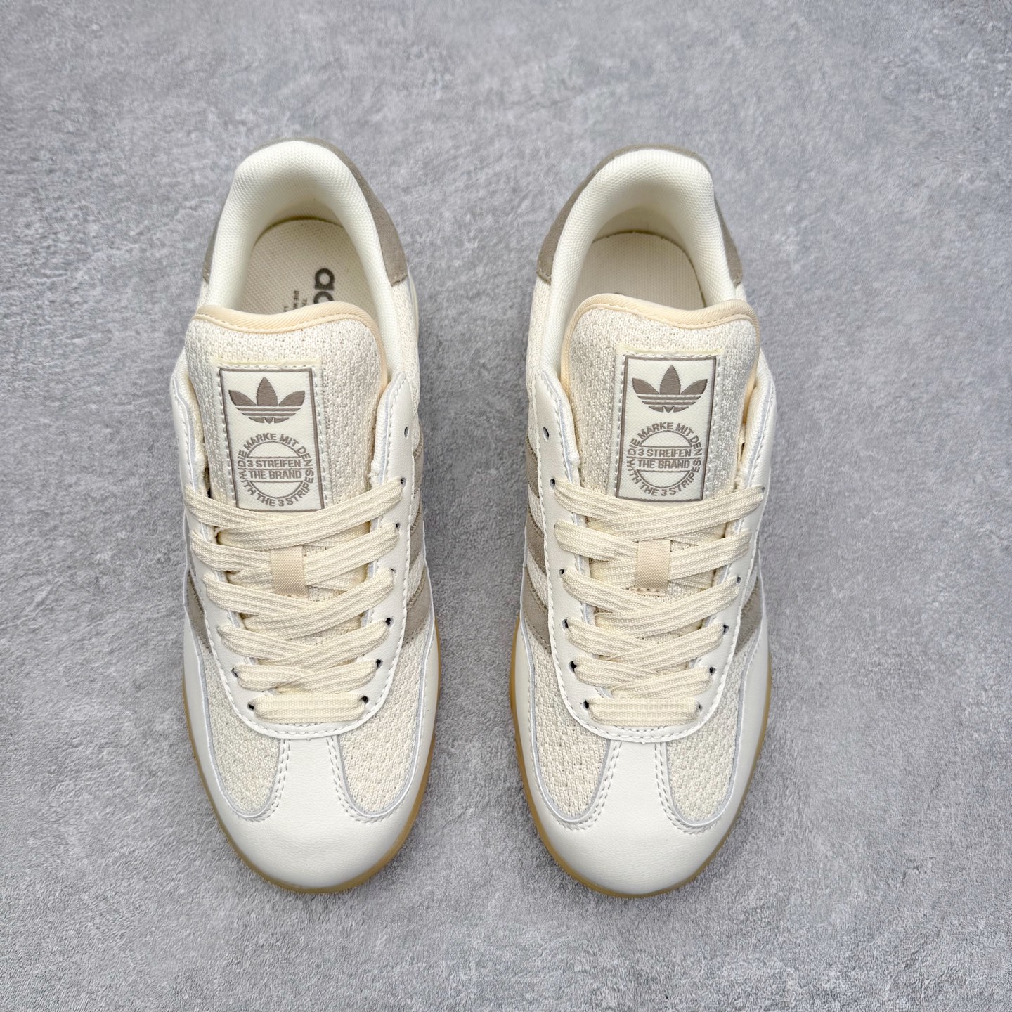 图片[2]-AD Originals Gazelle Sala 舒适柔软耐磨低帮 生活休闲鞋 男女同款 HQ7303 实拍调校N版已经零色差零失真 百分百还原实物色彩所见即所得 不存在货不对板色差等低级问题 选购参考实物拍摄 不混卖不参货 只用心做好货严格选品 承诺混一赔十 尺码：36 36.5 37.5 38 38.5 39 40 40.5 41 42 42.5 43 44 44.5 45-选品中心