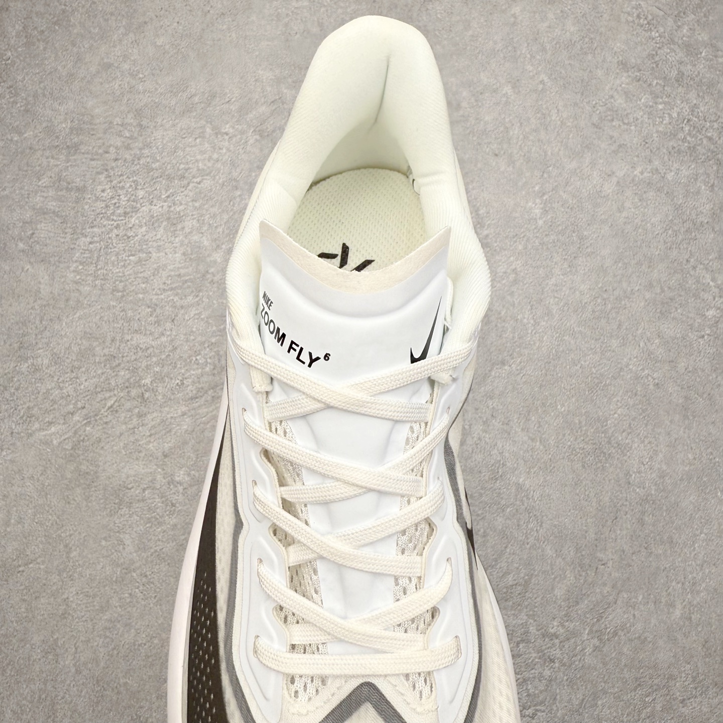 图片[5]-＃纯原福利 NK ZoomX Invincible Run Flyknit 6 轻量跑鞋 飞织低帮休闲运动慢跑鞋 FN8454 此鞋专为短跑运动员而生 是为 5 至 10 公里距离的赛事和训练打造 整体设计采用流线型的轻质工程网眼材质构成鞋面 并与其他 Running 旗舰鞋款同样搭载全脚掌 ZoomX 缓冲中底 搭配 Pebax 物料与橡胶外底 ZoomX StreakFly 首发配色以Prototype呈现 其灵感是来自开发期间的磨损测试 透过编号的标记与内侧的预期跑步距离突出研发过程 尺码：40 40.5 41 42 42.5 43 44 44.5 45-选品中心