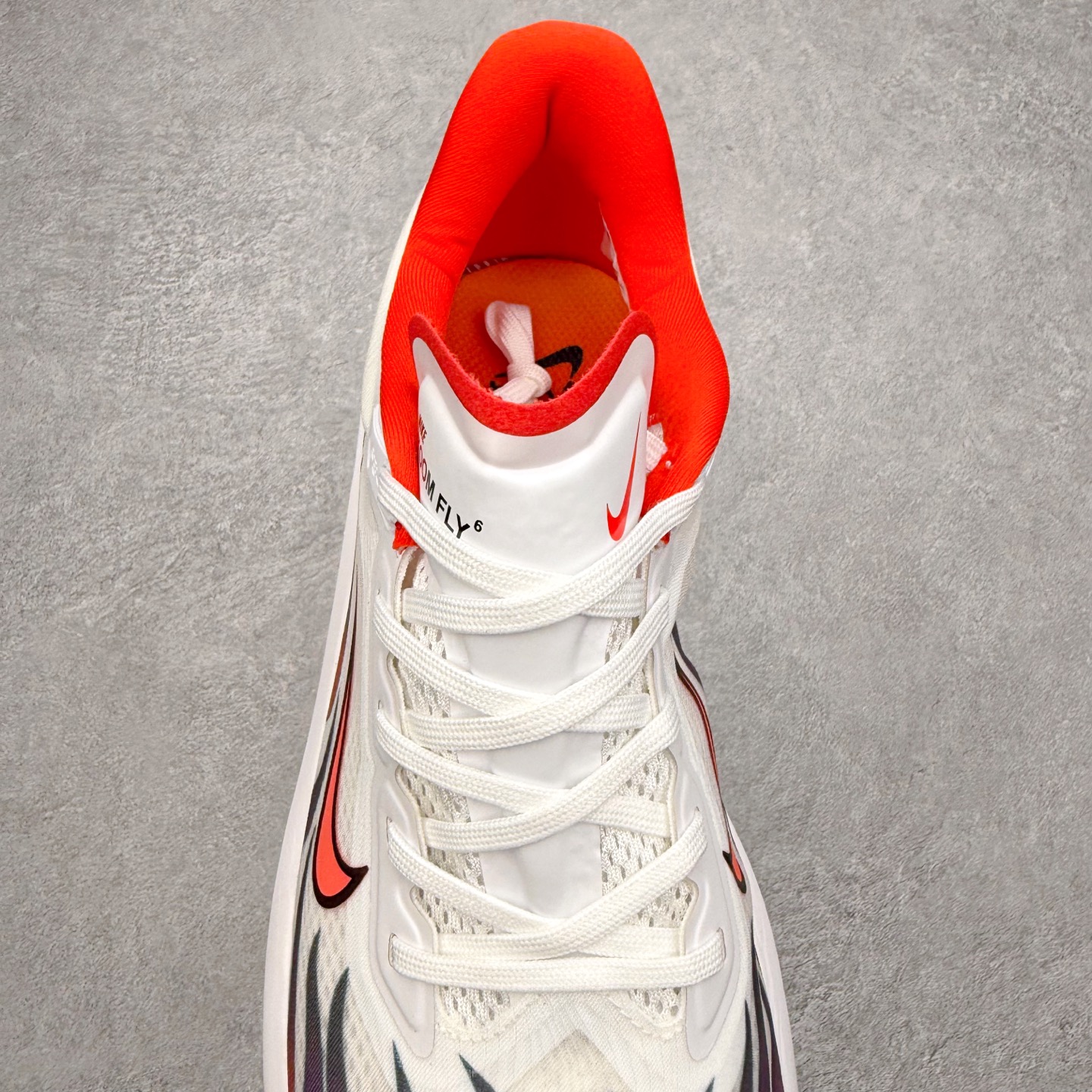 图片[5]-＃纯原福利 NK ZoomX Invincible Run Flyknit 6 轻量跑鞋 飞织低帮休闲运动慢跑鞋 FN8454 此鞋专为短跑运动员而生 是为 5 至 10 公里距离的赛事和训练打造 整体设计采用流线型的轻质工程网眼材质构成鞋面 并与其他 Running 旗舰鞋款同样搭载全脚掌 ZoomX 缓冲中底 搭配 Pebax 物料与橡胶外底 ZoomX StreakFly 首发配色以Prototype呈现 其灵感是来自开发期间的磨损测试 透过编号的标记与内侧的预期跑步距离突出研发过程 尺码：40 40.5 41 42 42.5 43 44 44.5 45-选品中心