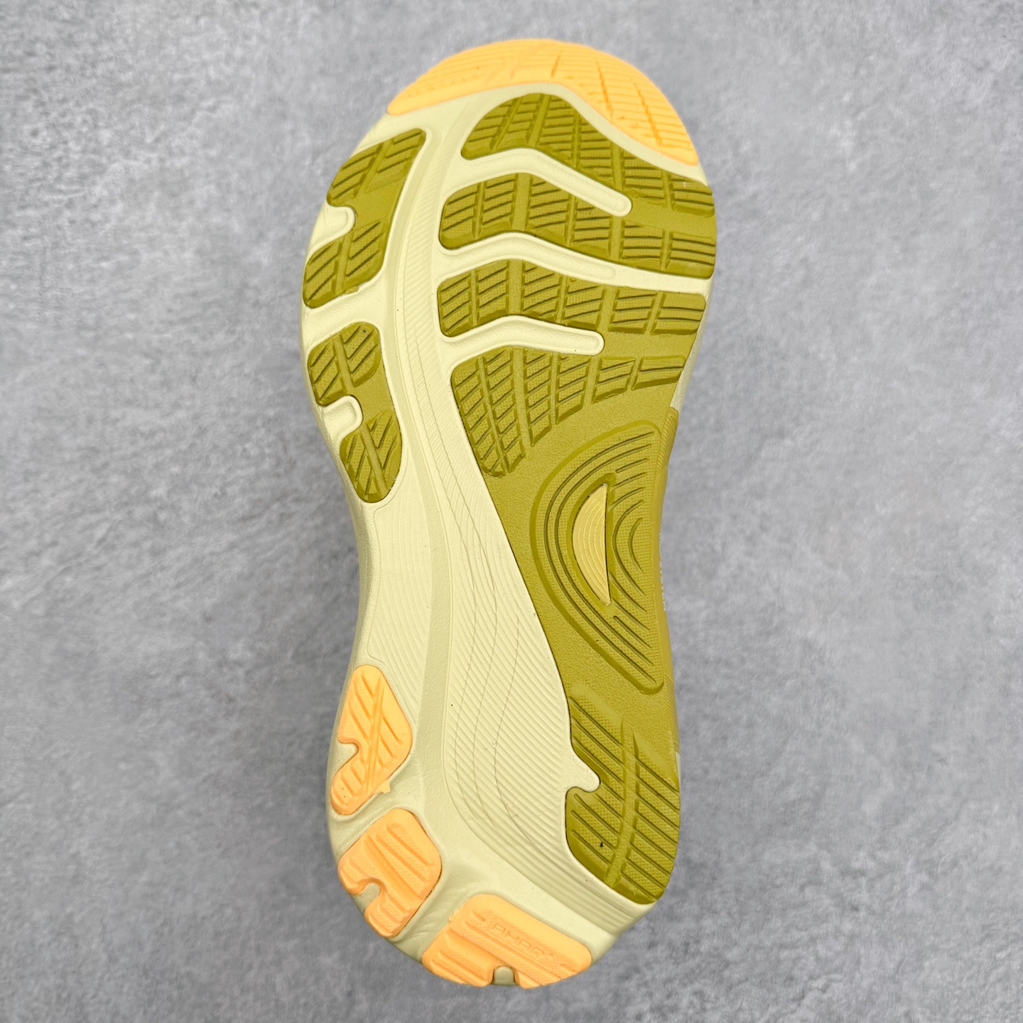 图片[9]-Asics Gel-Kayano 32 亚瑟士卡亚诺32代低帮专业有氧超轻量休闲运动全能慢跑鞋全球知名运动品牌ASICS正式推出新款GEL-KAYANO 32跑鞋，旨在通过全新稳定结构以提升产品可适性，满足跑者的足部稳定需求，让每一位跑者从起跑到结束都能够感受到焕然一新的稳定性与舒适性，从而帮助更多人找到身心平衡，获得自在舒适的健康生活方式。秉持着ASICS亚瑟士的设计哲学，全新一代GEL-KAYANO 32应运而生。为进一步升级产品的稳定性，GEL-KAYANO 采用了全新4D引导系统，通过内侧稳定装置提升可适性，满足足部稳定需求，帮助足弓迅速返回到平衡位置。作为基于生物力学研究打造的全新稳定结构，4D引导系统不仅提升了跑鞋对双脚的支撑性，它还将人体不同的运动状态纳入设计考量，帮助跑者在多种跑动强度下获得充足的稳定性和理想的舒适度。尺码：36 37 37.5 38 39.5 40 40.5 41.5 42 42.5 43.5 44 44.5 45-选品中心