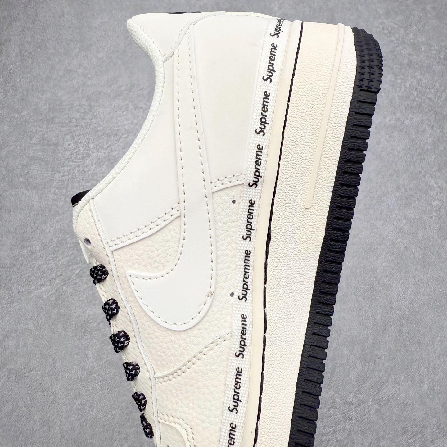 图片[7]-NK Air Force 1´07 Low 空军一号低帮百搭休闲运动板鞋 XX3168-222 柔软、弹性十足的缓震性能和出色的中底设计 横跨复古与现代的外型结合 造就出风靡全球 三十多年的Force 1 直到今天还深受青睐 实拍调校N版已经零色差零失真 百分百还原实物色彩所见即所得 不存在货不对板色差等低级问题 选购参考实物拍摄 不混卖不参货 只用心做好货严格选品 承诺混一赔十 尺码：36 36.5 37.5 38 38.5 39 40 40.5 41 42 42.5 43 44 44.5 45-选品中心