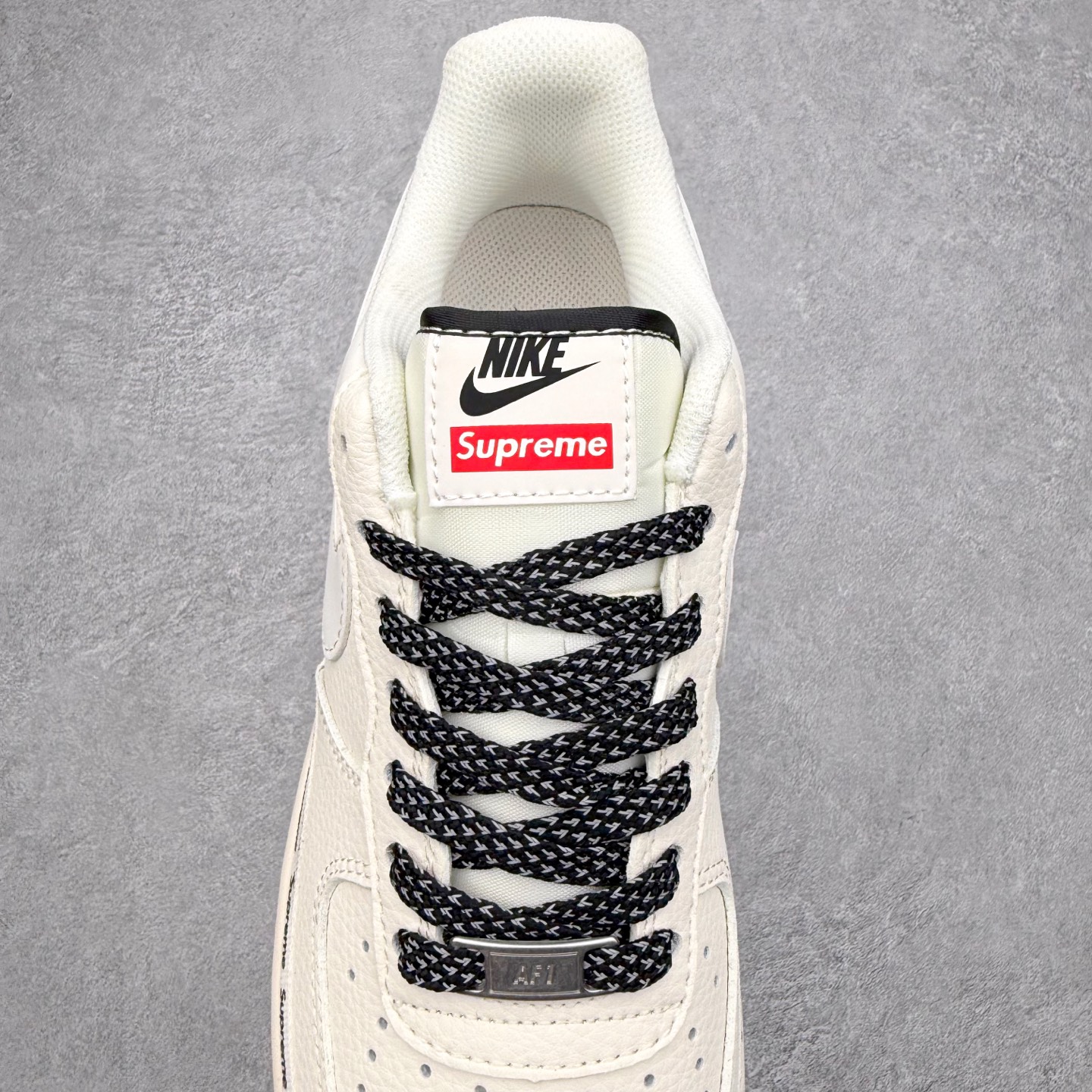 图片[5]-NK Air Force 1´07 Low 空军一号低帮百搭休闲运动板鞋 XX3168-222 柔软、弹性十足的缓震性能和出色的中底设计 横跨复古与现代的外型结合 造就出风靡全球 三十多年的Force 1 直到今天还深受青睐 实拍调校N版已经零色差零失真 百分百还原实物色彩所见即所得 不存在货不对板色差等低级问题 选购参考实物拍摄 不混卖不参货 只用心做好货严格选品 承诺混一赔十 尺码：36 36.5 37.5 38 38.5 39 40 40.5 41 42 42.5 43 44 44.5 45-选品中心