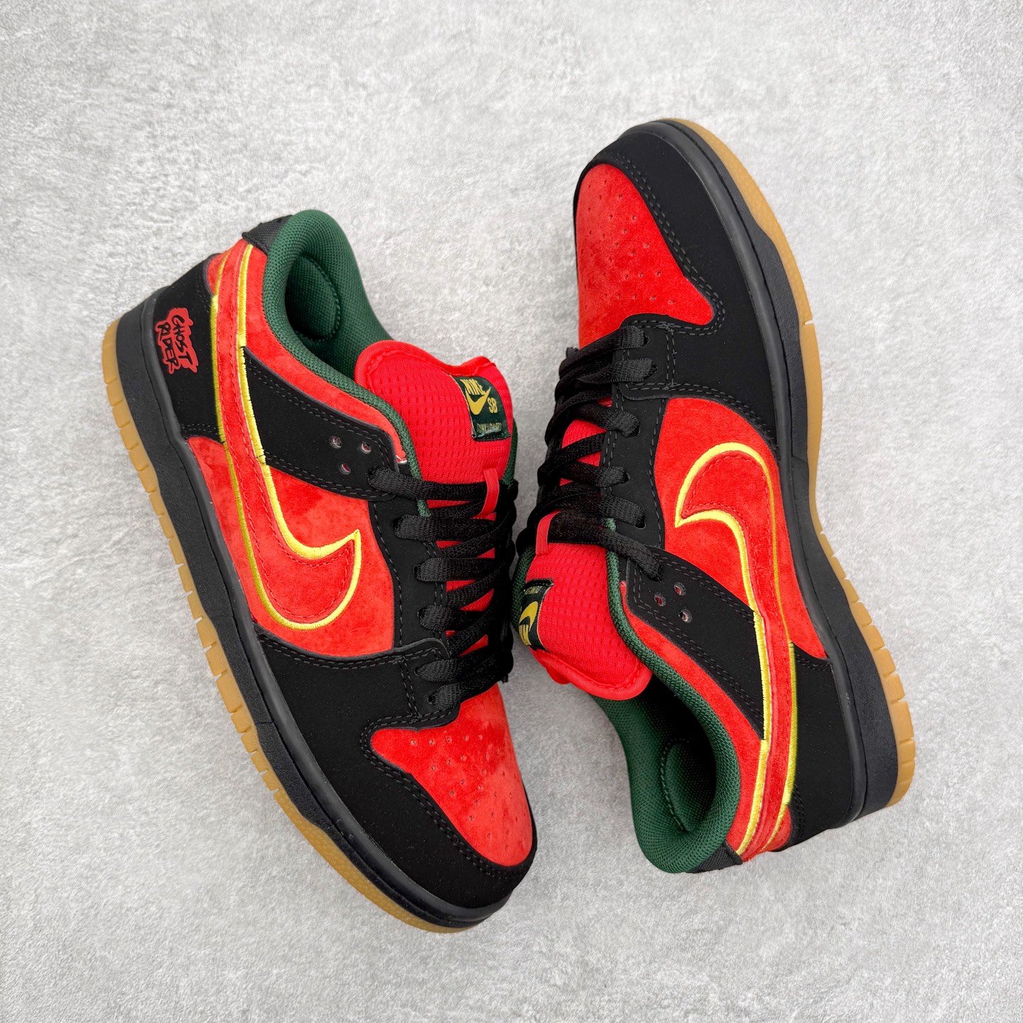 图片[3]-＃F版 NK Dunk SB 恶灵骑士 小众高级 个性潮流减震低帮板鞋 黑红 FZ1287-300 极限压缩利润空间 超乎所想的高性价比 用料绝不含糊 原盒原配 正确耐磨橡胶大底 超高清洁度 全鞋零毛边皮料切割 全套原楦原模倾力打造完美版型 尺码：36 36.5 37.5 38 38.5 39 40 40.5 41 42 42.5 43 44 44.5 45 46 47.5-选品中心