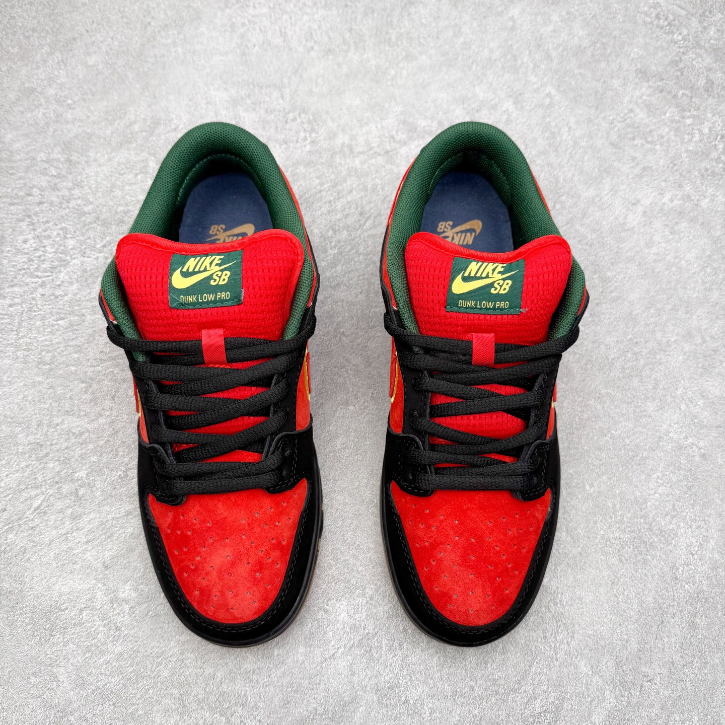图片[2]-＃F版 NK Dunk SB 恶灵骑士 小众高级 个性潮流减震低帮板鞋 黑红 FZ1287-300 极限压缩利润空间 超乎所想的高性价比 用料绝不含糊 原盒原配 正确耐磨橡胶大底 超高清洁度 全鞋零毛边皮料切割 全套原楦原模倾力打造完美版型 尺码：36 36.5 37.5 38 38.5 39 40 40.5 41 42 42.5 43 44 44.5 45 46 47.5-选品中心