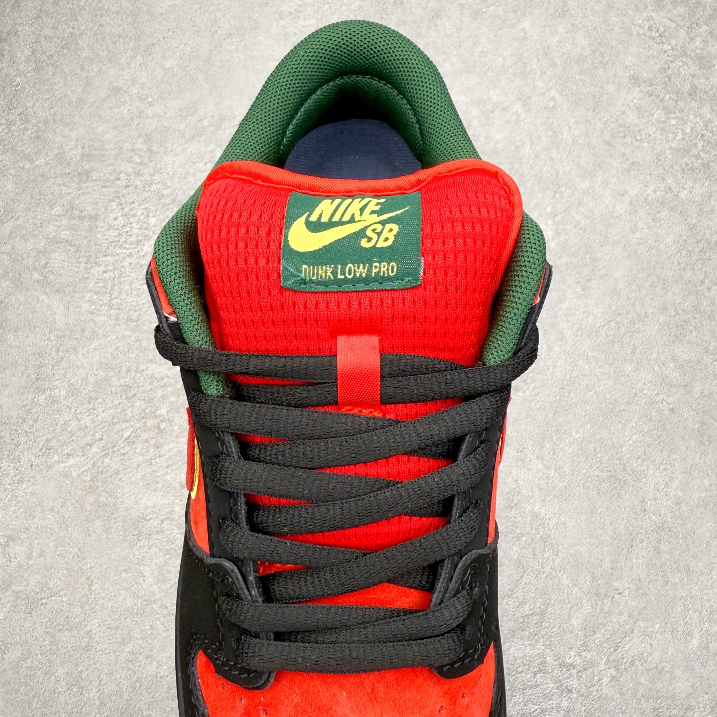 图片[5]-＃F版 NK Dunk SB 恶灵骑士 小众高级 个性潮流减震低帮板鞋 黑红 FZ1287-300 极限压缩利润空间 超乎所想的高性价比 用料绝不含糊 原盒原配 正确耐磨橡胶大底 超高清洁度 全鞋零毛边皮料切割 全套原楦原模倾力打造完美版型 尺码：36 36.5 37.5 38 38.5 39 40 40.5 41 42 42.5 43 44 44.5 45 46 47.5-选品中心