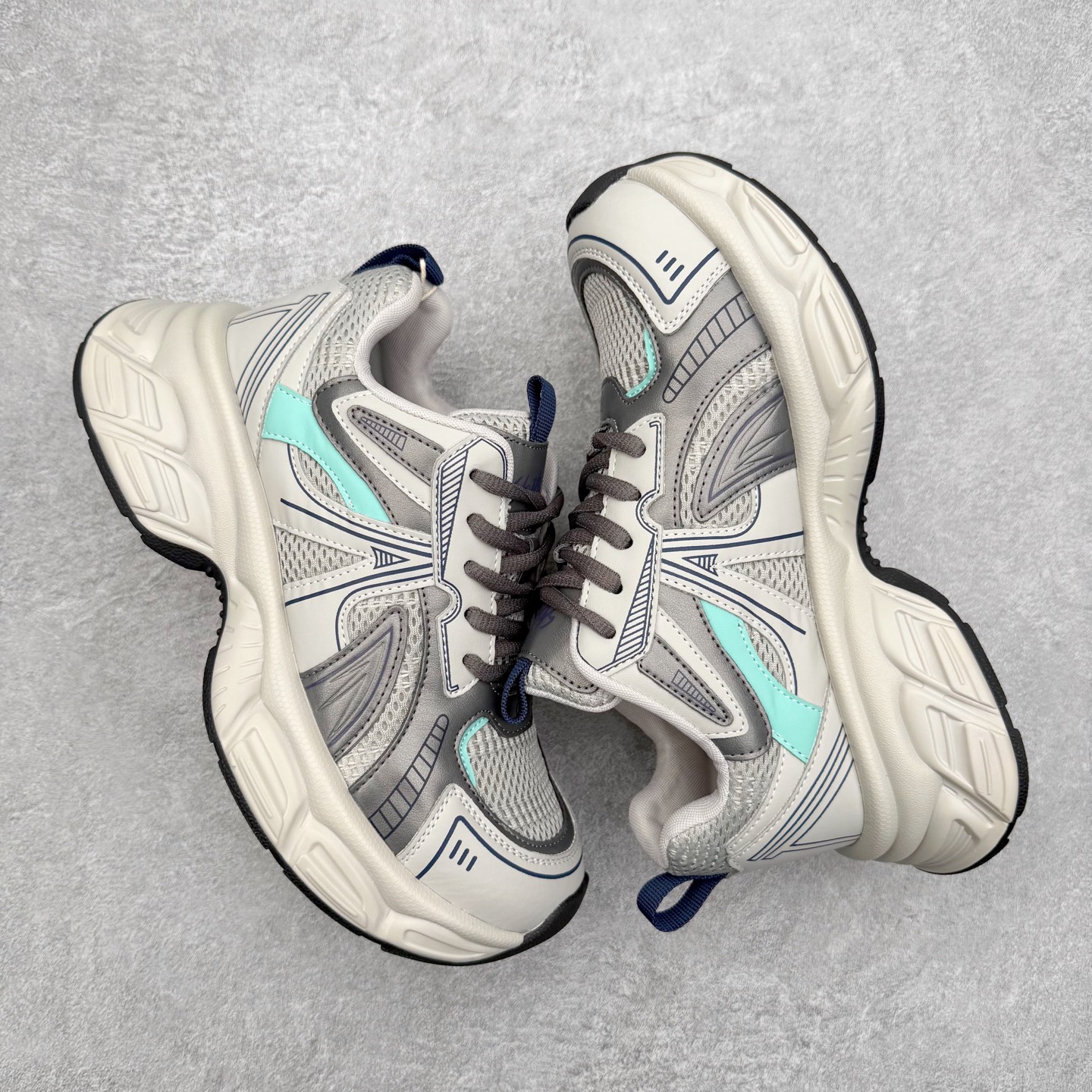 图片[3]-GG-CC赵露思2025新款厚底增高休闲运动老爹鞋系列 广东大厂出品 7CM厚底增高 星河粒子 银白粉色 银角大王 完美细节 25ss春季新款厚底增高 大长腿 时髦look轻松定格 不费力展现率性氛围 高档银盒 酷帅机能风不规则设计大底 拼色造型设计 轻便舒适百搭 GGCC银白配色好温柔 三层组合月牙底 柔软有弹性的月牙底和增加舒适度显腿长的7cm增高 长时间走路和站立都不累脚舒适度和少女感 厚底增高 不管怎么搭都好看~尺码：35 36 37 38 39 40-选品中心