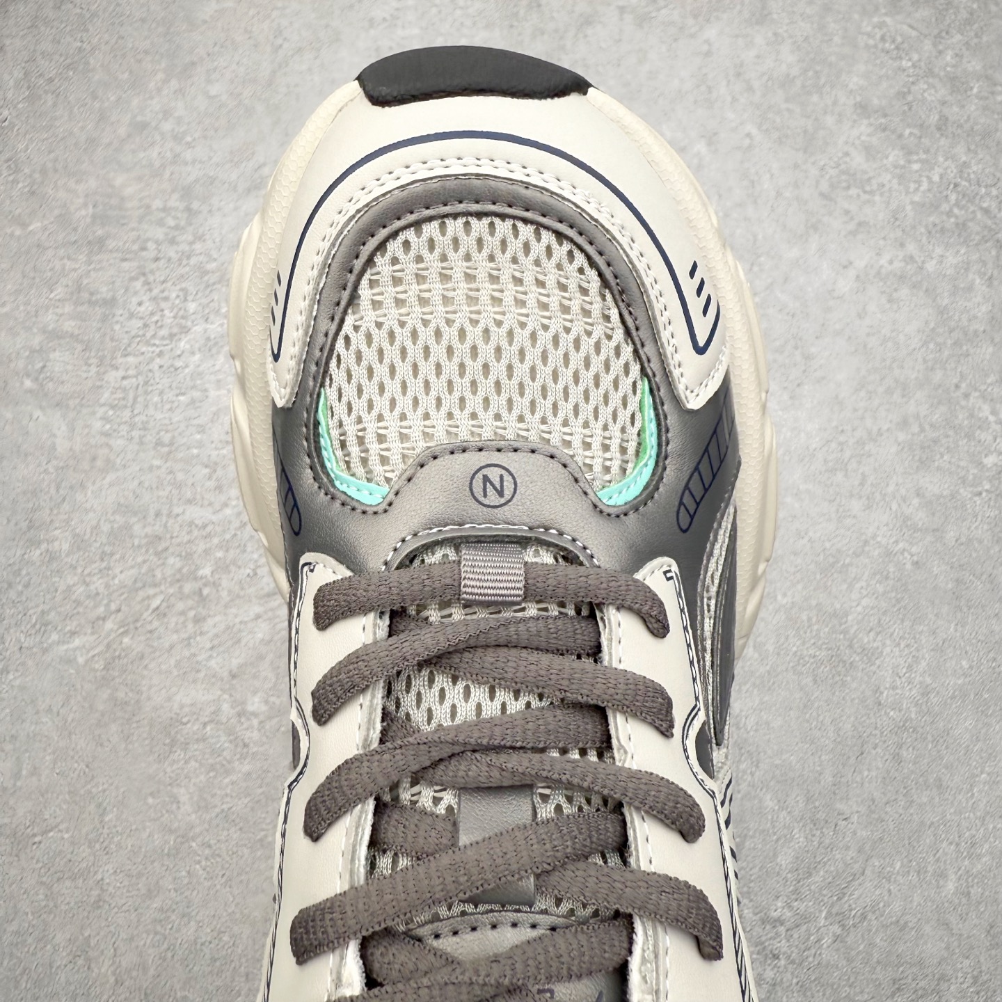 图片[4]-GG-CC赵露思2025新款厚底增高休闲运动老爹鞋系列 广东大厂出品 7CM厚底增高 星河粒子 银白粉色 银角大王 完美细节 25ss春季新款厚底增高 大长腿 时髦look轻松定格 不费力展现率性氛围 高档银盒 酷帅机能风不规则设计大底 拼色造型设计 轻便舒适百搭 GGCC银白配色好温柔 三层组合月牙底 柔软有弹性的月牙底和增加舒适度显腿长的7cm增高 长时间走路和站立都不累脚舒适度和少女感 厚底增高 不管怎么搭都好看~尺码：35 36 37 38 39 40-选品中心