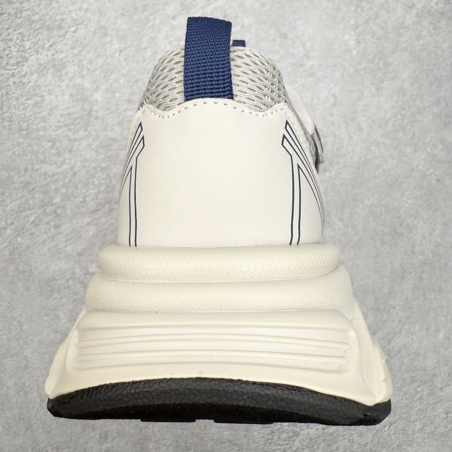 图片[8]-GG-CC赵露思2025新款厚底增高休闲运动老爹鞋系列 广东大厂出品 7CM厚底增高 星河粒子 银白粉色 银角大王 完美细节 25ss春季新款厚底增高 大长腿 时髦look轻松定格 不费力展现率性氛围 高档银盒 酷帅机能风不规则设计大底 拼色造型设计 轻便舒适百搭 GGCC银白配色好温柔 三层组合月牙底 柔软有弹性的月牙底和增加舒适度显腿长的7cm增高 长时间走路和站立都不累脚舒适度和少女感 厚底增高 不管怎么搭都好看~尺码：35 36 37 38 39 40-选品中心