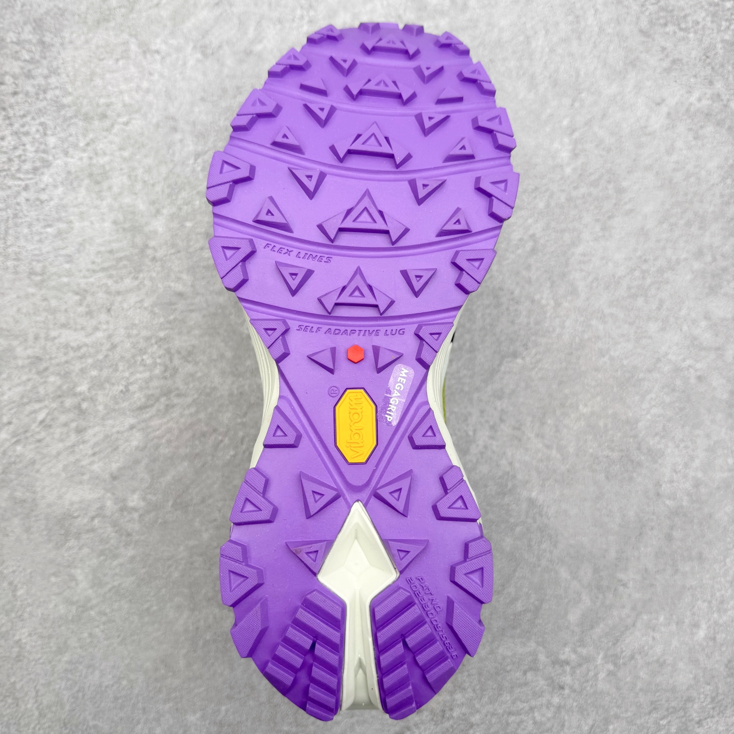 图片[9]-＃K版 KAILAS FUGA EX330 25款长距离跑山 时尚舒适跑步鞋 KAILAS凯乐石品牌是全球三大全系攀登品牌之一，于2003年创立于中国广州，致力于为有攀登梦想的户外运动员及爱好者，研发制造功能性专业装备，满足他们在极限环境下安全舒适的需求，凯乐石专注于科技面料的开发及专业功能设计，产品线覆盖登山、攀岩、徒步、越野跑山、露营、旅行等多项户外运动，通过运动员的测试反馈，不断进化迭代，产品荣获国内外大奖71座，发明专利21个，更突破性的自主研发攀登器械，打造出中国的攀登硬实力。实拍调校N版已经零色差零失真 百分百还原实物色彩所见即所得 不存在货不对板色差等低级问题 选购参考实物拍摄 不混卖不参货 只用心做好货严格选品 承诺混一赔十 尺码：36 36.5 37.5 38 38.5 39 40 40.5 41 42 42.5 43 44 44.5 45-选品中心