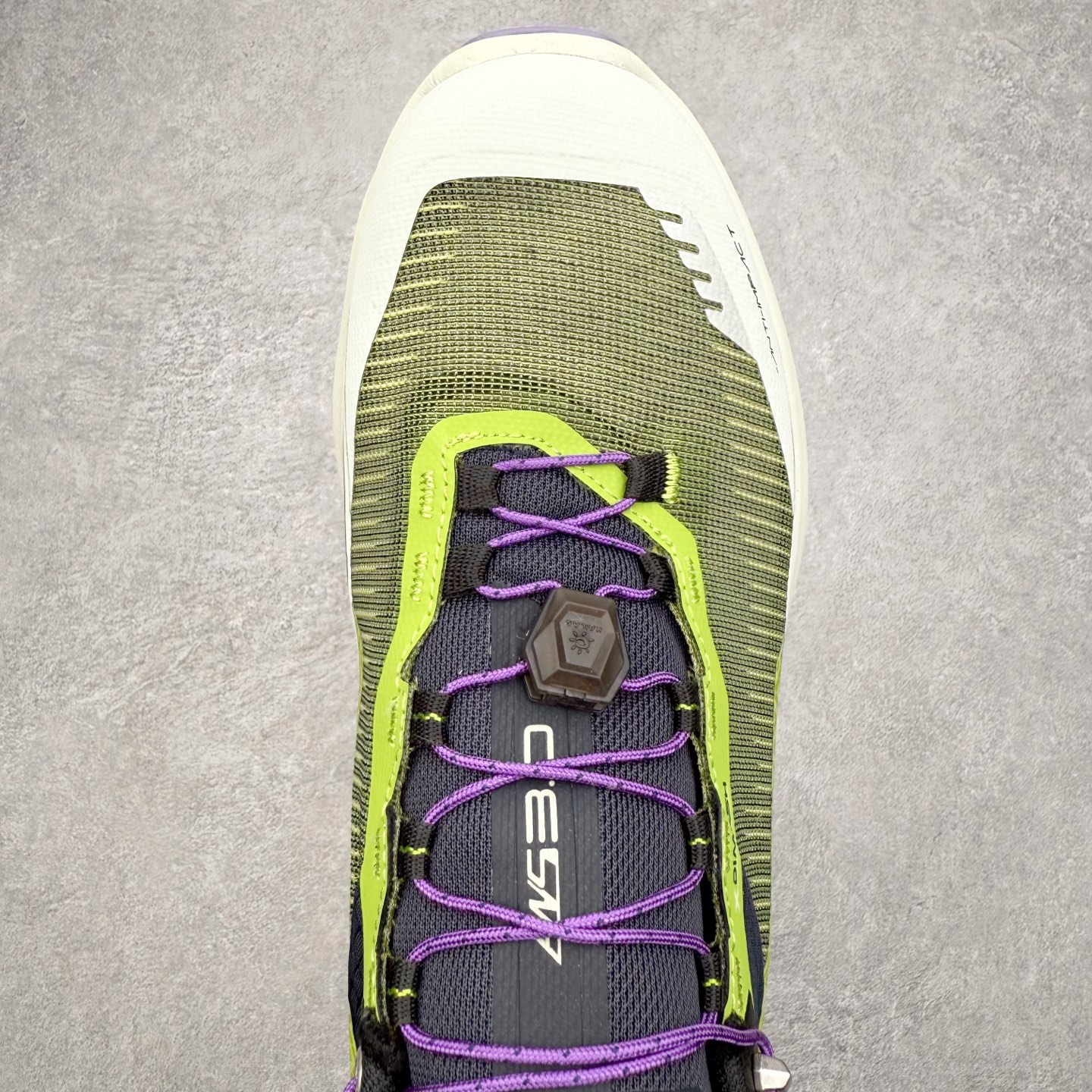 图片[4]-＃K版 KAILAS FUGA EX330 25款长距离跑山 时尚舒适跑步鞋 KAILAS凯乐石品牌是全球三大全系攀登品牌之一，于2003年创立于中国广州，致力于为有攀登梦想的户外运动员及爱好者，研发制造功能性专业装备，满足他们在极限环境下安全舒适的需求，凯乐石专注于科技面料的开发及专业功能设计，产品线覆盖登山、攀岩、徒步、越野跑山、露营、旅行等多项户外运动，通过运动员的测试反馈，不断进化迭代，产品荣获国内外大奖71座，发明专利21个，更突破性的自主研发攀登器械，打造出中国的攀登硬实力。实拍调校N版已经零色差零失真 百分百还原实物色彩所见即所得 不存在货不对板色差等低级问题 选购参考实物拍摄 不混卖不参货 只用心做好货严格选品 承诺混一赔十 尺码：36 36.5 37.5 38 38.5 39 40 40.5 41 42 42.5 43 44 44.5 45-选品中心