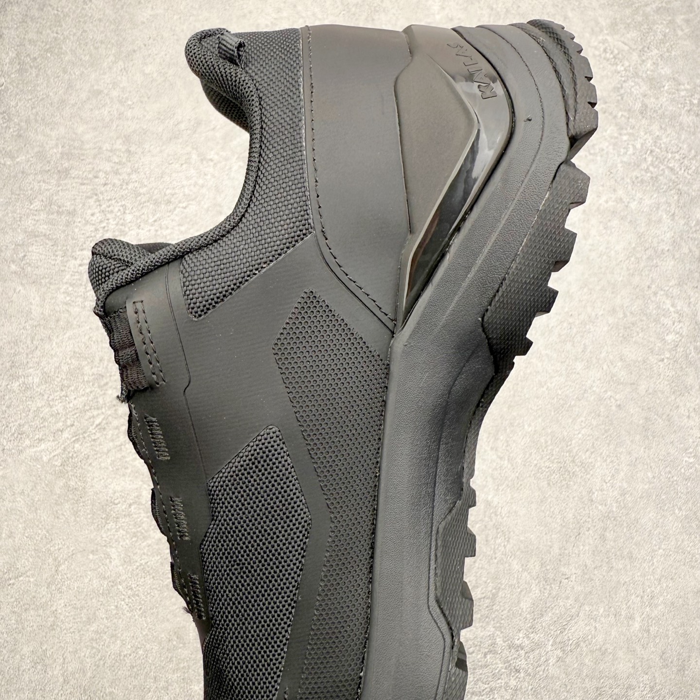 图片[7]-＃K版 KAILAS 凯乐石 界山户外运动舒适时尚防滑透气低帮登山徒步鞋 KAILAS凯乐石品牌是全球三大全系攀登品牌之一，于2003年创立于中国广州，致力于为有攀登梦想的户外运动员及爱好者，研发制造功能性专业装备，满足他们在极限环境下安全舒适的需求，凯乐石专注于科技面料的开发及专业功能设计，产品线覆盖登山、攀岩、徒步、越野跑山、露营、旅行等多项户外运动，通过运动员的测试反馈，不断进化迭代，产品荣获国内外大奖71座，发明专利21个，更突破性的自主研发攀登器械，打造出中国的攀登硬实力。实拍调校N版已经零色差零失真 百分百还原实物色彩所见即所得 不存在货不对板色差等低级问题 选购参考实物拍摄 不混卖不参货 只用心做好货严格选品 承诺混一赔十 尺码：36 36.5 37.5 38 38.5 39 40 40.5 41 42 42.5 43 44 44.5 45-选品中心