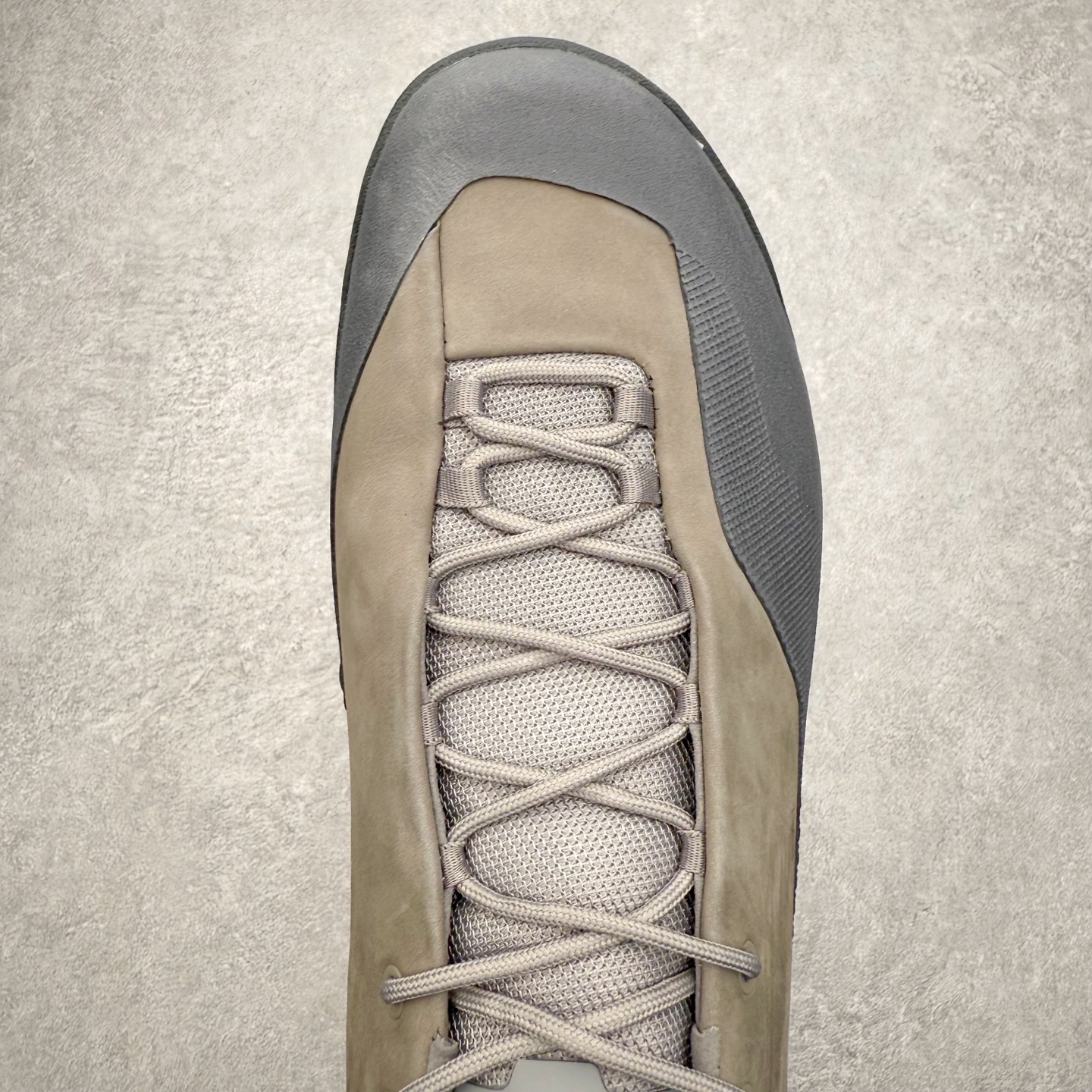 图片[4]-＃HP Arcteryx始祖鸟 Konseal 舒适简约百搭 防滑登山徒步鞋 Arcteryx中文名始祖鸟 加拿大户外服饰品牌 1989年创立于加拿大温哥华 始祖鸟来自加拿大海岸山脉 植根高山的专业户外品牌 始终秉承对精湛设计和工艺孜孜以求的准则 从1989年创立至今 Arcteryx始终不断在产品设计与做工上不惜工本 以满足始祖鸟的标准 品质、设计以及精简的理念造就了其良好的性能 并能满足严苛环境下的使用需求 尺码：39 40 41 42 43 44 45-选品中心