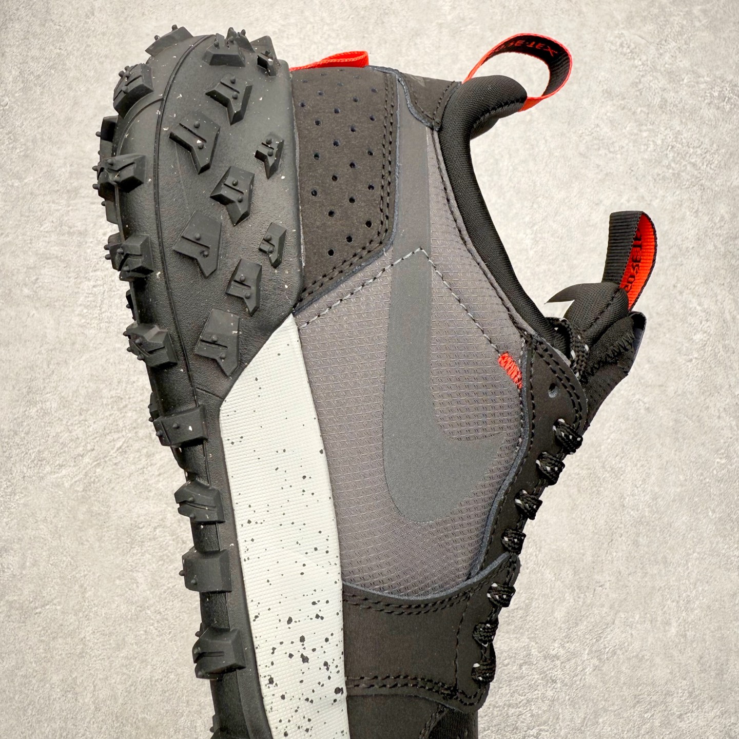 图片[6]-Air Jordan AJ1 Element Gore-Tex 经典耐用 低帮跑步鞋 黑白 FV4227-002 实拍调校N版已经零色差零失真 百分百还原实物色彩所见即所得 不存在货不对板色差等低级问题 选购参考实物拍摄 不混卖不参货 只用心做好货严格选品 承诺混一赔十 尺码：40 40.5 41 42 42.5 43 44 44.5 45-选品中心