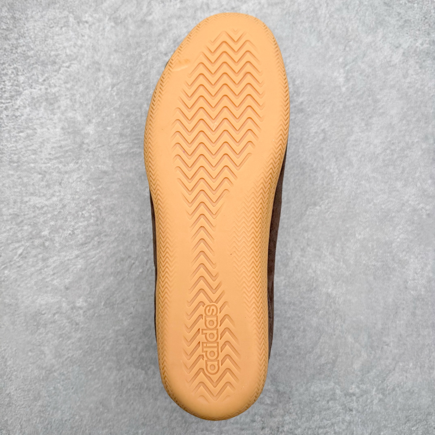 图片[9]-AD FOS URBAN REVERIE 舒适百搭 耐磨 低帮 生活休闲鞋 KJ4037 实拍调校N版已经零色差零失真 百分百还原实物色彩所见即所得 不存在货不对板色差等低级问题 选购参考实物拍摄 不混卖不参货 只用心做好货严格选品 承诺混一赔十 尺码：36 36.5 37.5 38 38.5 39 40 40.5 41 42 42.5 43 44 44.5 45-选品中心