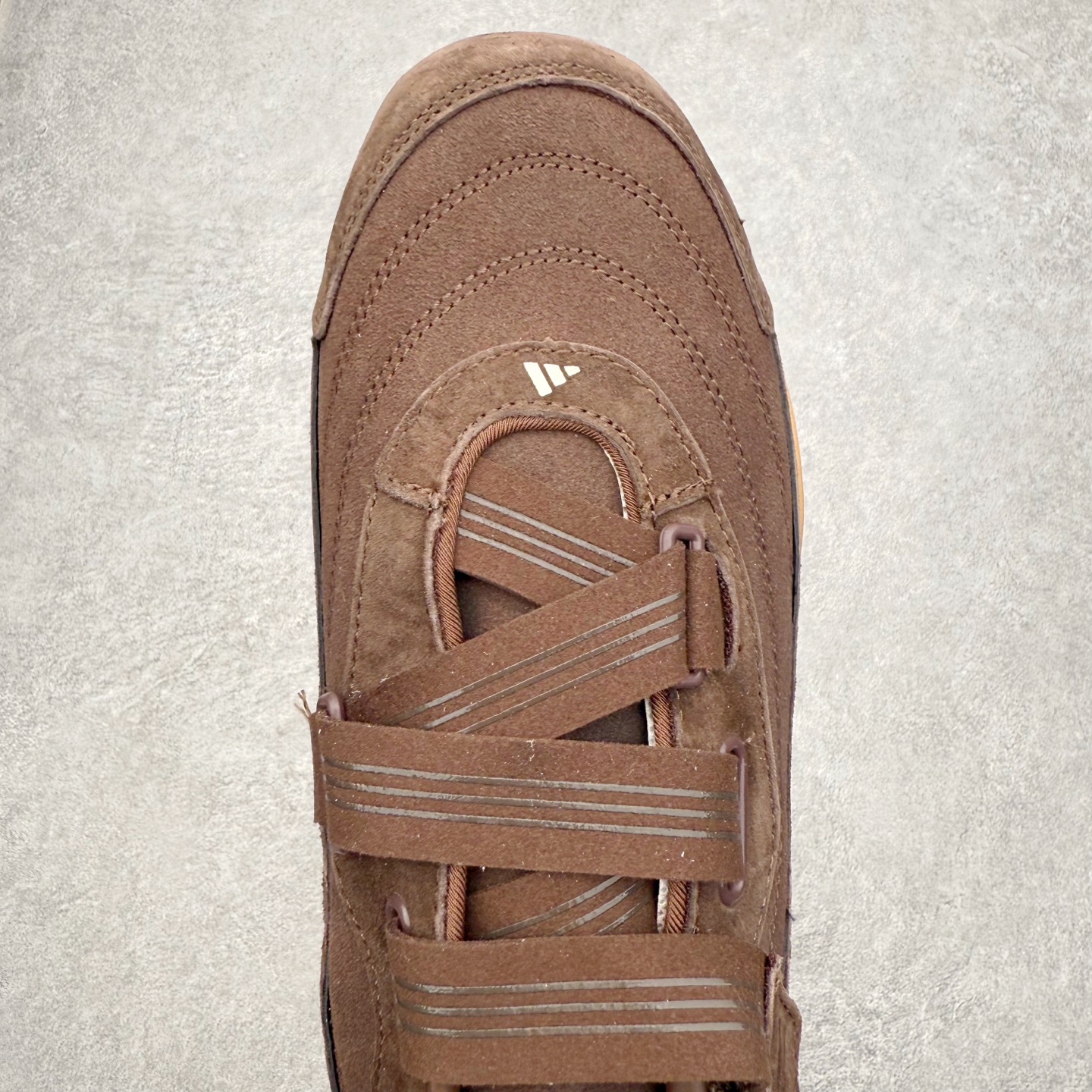 图片[4]-AD FOS URBAN REVERIE 舒适百搭 耐磨 低帮 生活休闲鞋 KJ4037 实拍调校N版已经零色差零失真 百分百还原实物色彩所见即所得 不存在货不对板色差等低级问题 选购参考实物拍摄 不混卖不参货 只用心做好货严格选品 承诺混一赔十 尺码：36 36.5 37.5 38 38.5 39 40 40.5 41 42 42.5 43 44 44.5 45-选品中心