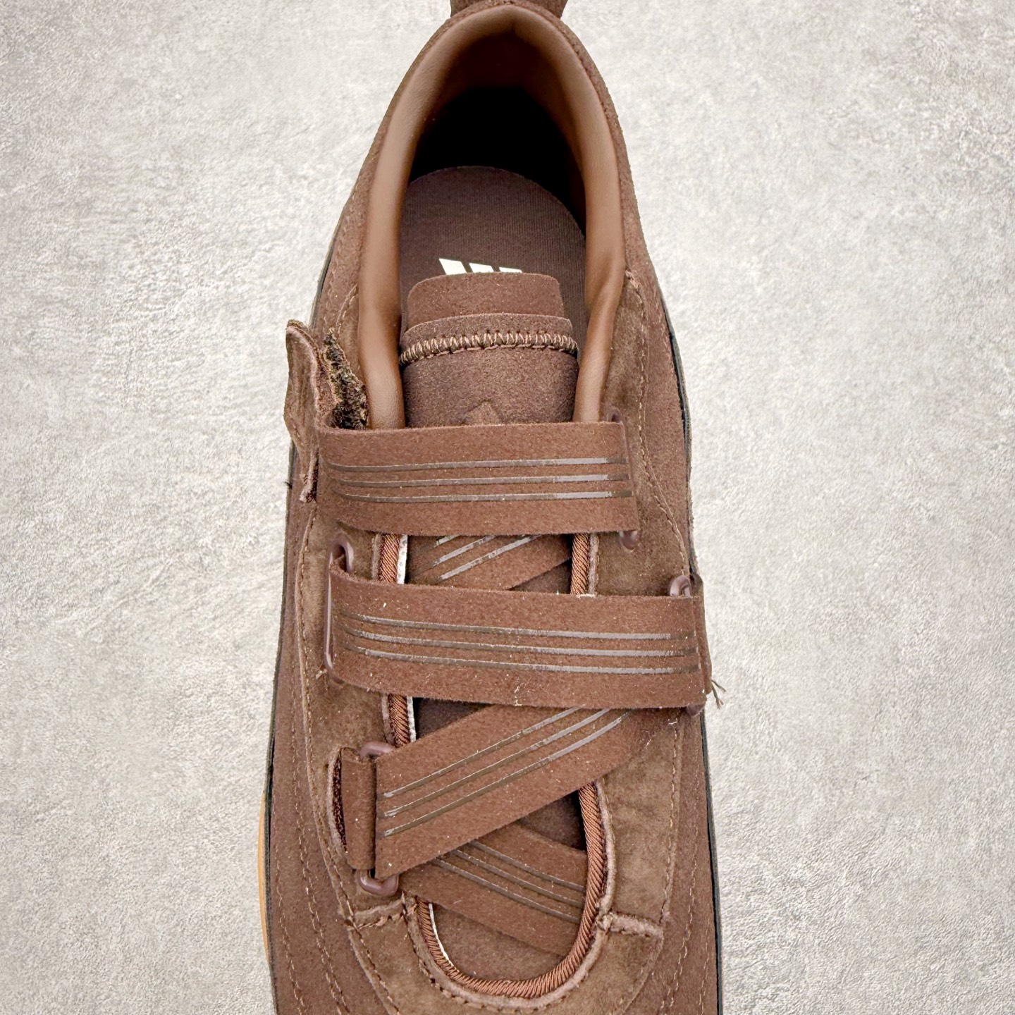 图片[5]-AD FOS URBAN REVERIE 舒适百搭 耐磨 低帮 生活休闲鞋 KJ4037 实拍调校N版已经零色差零失真 百分百还原实物色彩所见即所得 不存在货不对板色差等低级问题 选购参考实物拍摄 不混卖不参货 只用心做好货严格选品 承诺混一赔十 尺码：36 36.5 37.5 38 38.5 39 40 40.5 41 42 42.5 43 44 44.5 45-选品中心