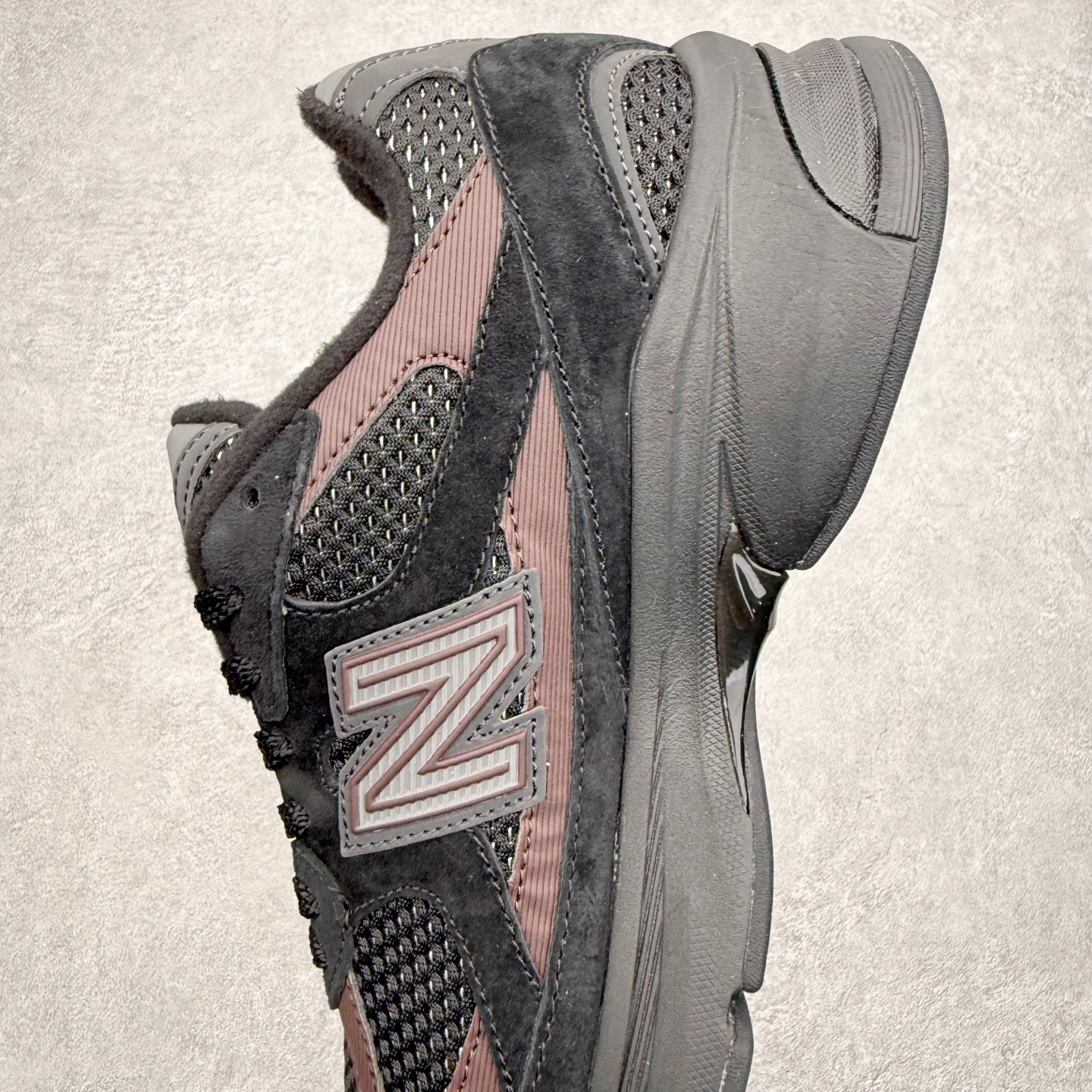 图片[7]-New Balance NB2010系列新百伦经典复古休闲运动板鞋 以ENCAP中底配以升级版 N-ERGY缓震物料 鞋面则采用特色的柔软麂皮搭以NewBalance经典的尼龙网布 低调中还原跑鞋本真 更年轻化的设计理念与材质 让新世代青年得以用全新视角体验经典鞋款的传奇魅力尺码：36 37 37.5 38 38.5 39.5 40 40.5 41.5 42 42.5 43 44 45-选品中心
