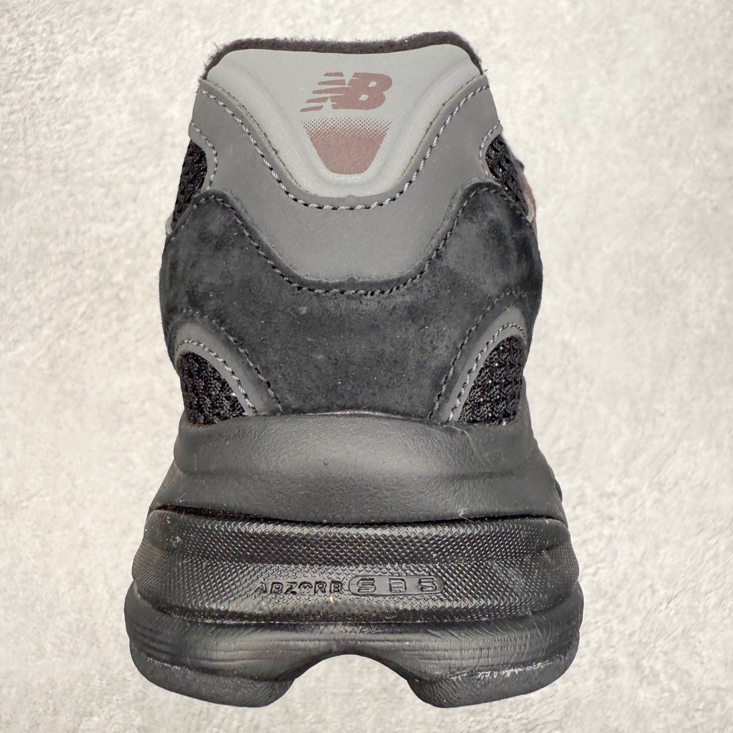 图片[8]-New Balance NB2010系列新百伦经典复古休闲运动板鞋 以ENCAP中底配以升级版 N-ERGY缓震物料 鞋面则采用特色的柔软麂皮搭以NewBalance经典的尼龙网布 低调中还原跑鞋本真 更年轻化的设计理念与材质 让新世代青年得以用全新视角体验经典鞋款的传奇魅力尺码：36 37 37.5 38 38.5 39.5 40 40.5 41.5 42 42.5 43 44 45-选品中心