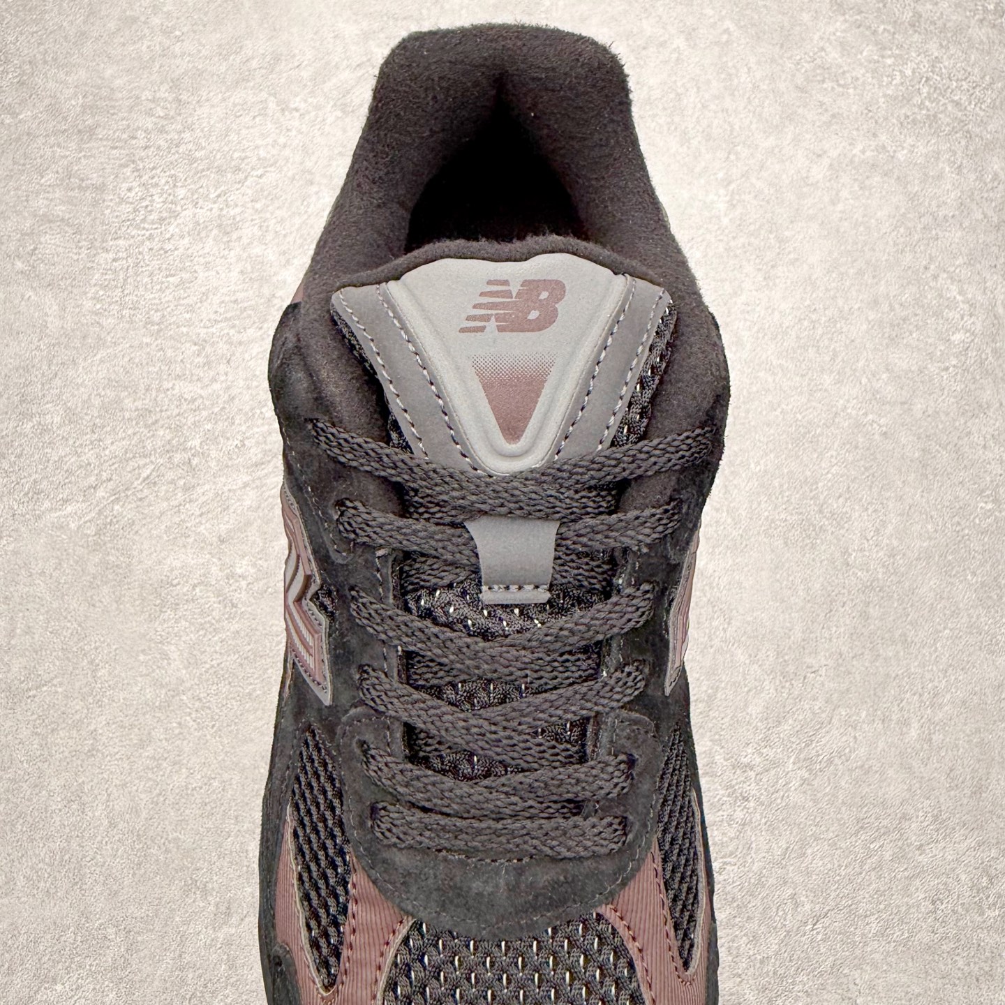 图片[5]-New Balance NB2010系列新百伦经典复古休闲运动板鞋 以ENCAP中底配以升级版 N-ERGY缓震物料 鞋面则采用特色的柔软麂皮搭以NewBalance经典的尼龙网布 低调中还原跑鞋本真 更年轻化的设计理念与材质 让新世代青年得以用全新视角体验经典鞋款的传奇魅力尺码：36 37 37.5 38 38.5 39.5 40 40.5 41.5 42 42.5 43 44 45-选品中心