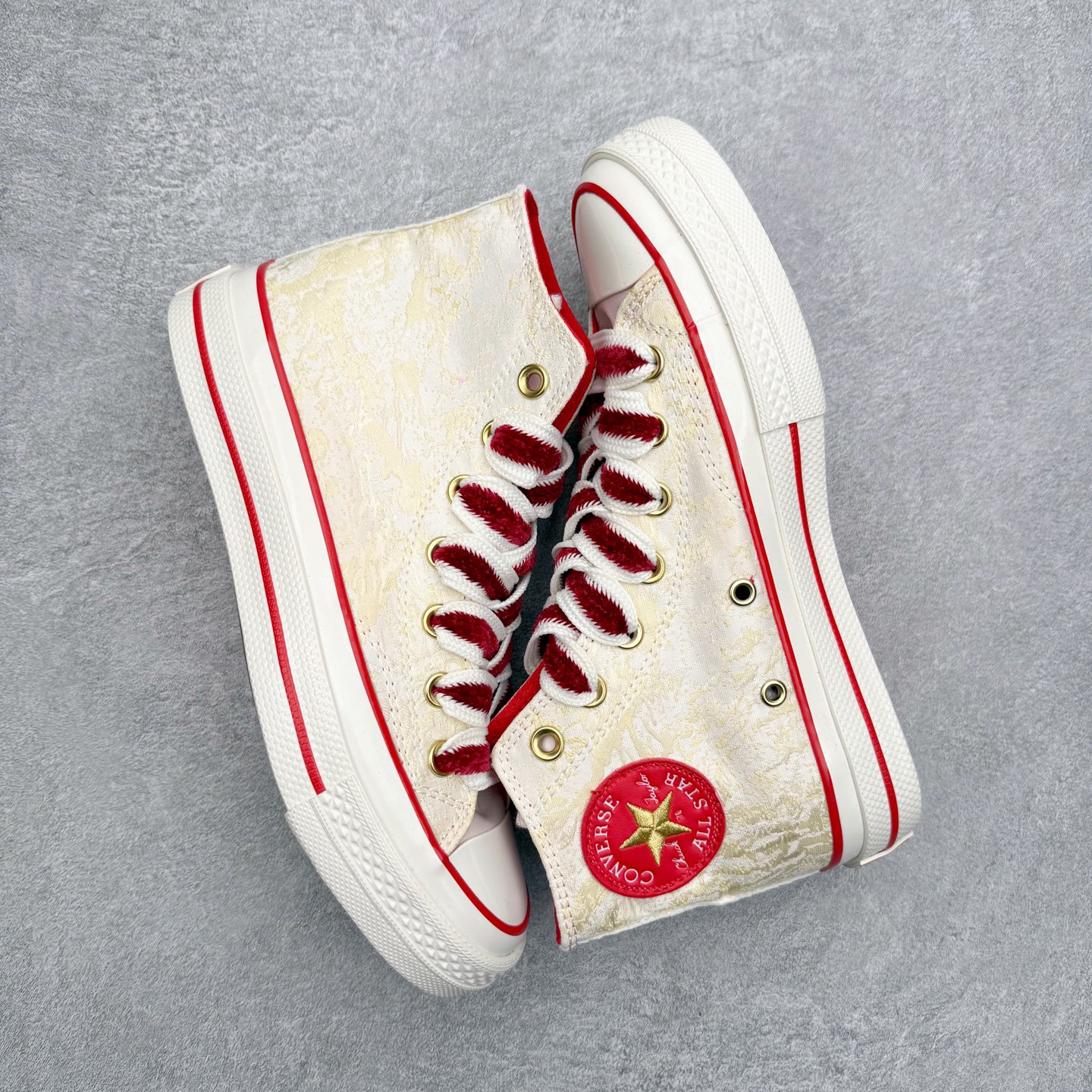 图片[3]-CONVERSE | 1970s 🐍鸿运当头 匡威蛇年生肖限定款‼️ 真的是细节满满的鞋子 不仅新年可以穿 日常穿也嗷嗷好看 1970s真的是经典 金色蛇纹纹理贵气十足 再有红色星星加持 年味就来啦 颜值和实用性双双在线 货号：A13348C 尺码：35-44（36.5 37.5 39.5 41.5 42.5）-选品中心