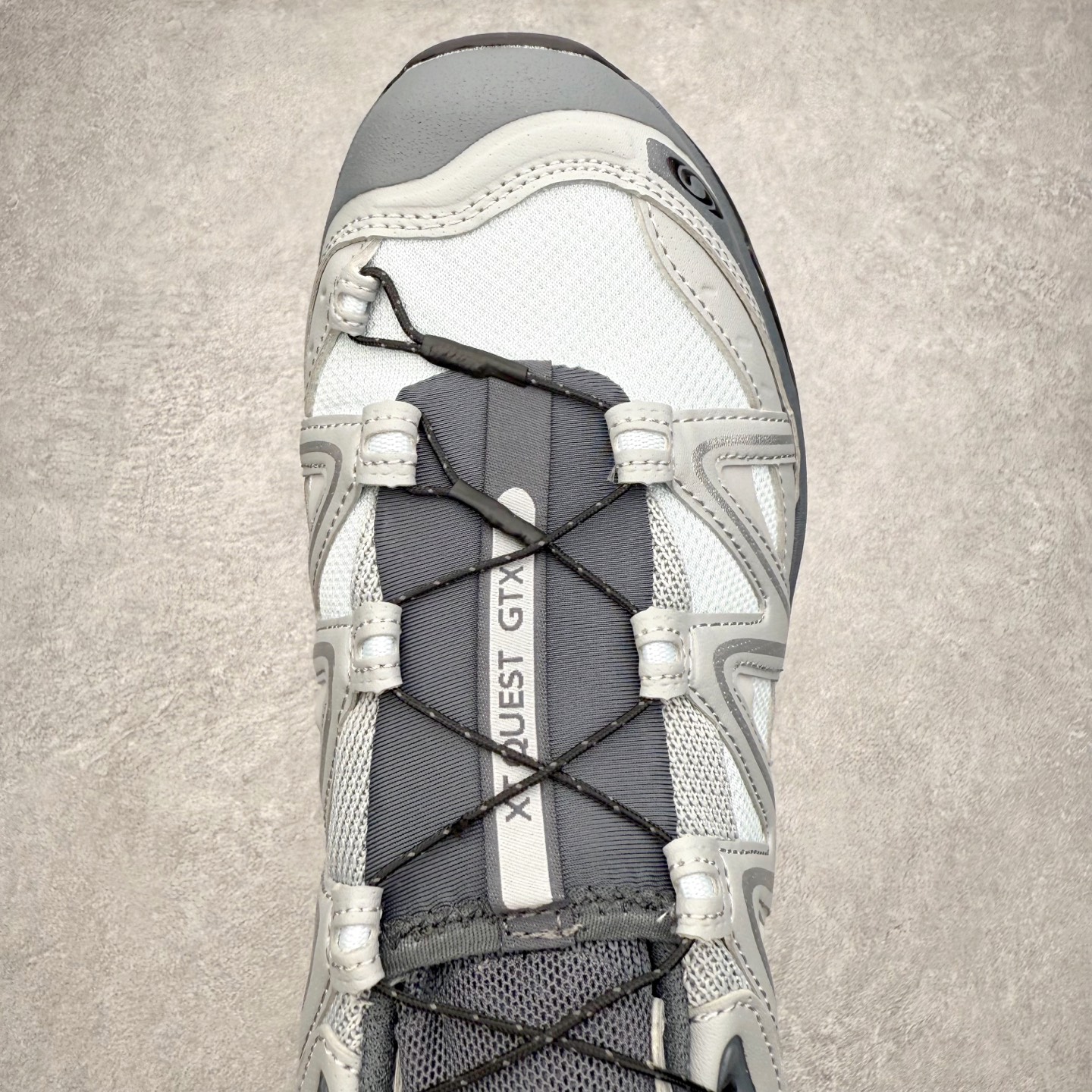 图片[4]-＃PK4.0 Salomon XT-QUEST ADV 萨洛蒙潮流越野机能户外功能鞋 基于市场现有版本全新升级调整改良 现阶段市场最强产物 全新主色陆续出货 大底描漆工整零瑕疵 鞋头定型弧度完美 纯原外贸平台特供订单 耗时半年巨作 全套原纸板楦头开发 原厂特供网布配套加持 确保原汁原味 完美呈现版型 原档数据独家私模五层组合大底 男女鞋同步官方开发至46.5 原装Ortholite轻量化鞋垫 中底布带钢印编号 原厂TPU锁扣 进口港宝加持 后跟自然饱满 还原公司包裹性 基于 SALOMON 初代 XT 鞋身造型并搭载 4D ADVANCED CHASSIS™ 大底打造而成 为这款 XT-QUEST 带来了多项足部控制与保护等功能性 如在运动过程中控制左右晃动的过程而提高稳定性、改善长途越野过程中足中到足尖的过渡、提高感知岩石的精确度以抵抗尖锐物体对脚底的伤害以及采用动态缓冲来增强穿着舒适感 从而减轻疲劳感 使XT-QUEST 成为一双舒适且安全的户外之履 尺码：36 36.5 37.5 38 38.5 39 40 40.5 41 42 42.5 43 44 44.5 45-选品中心