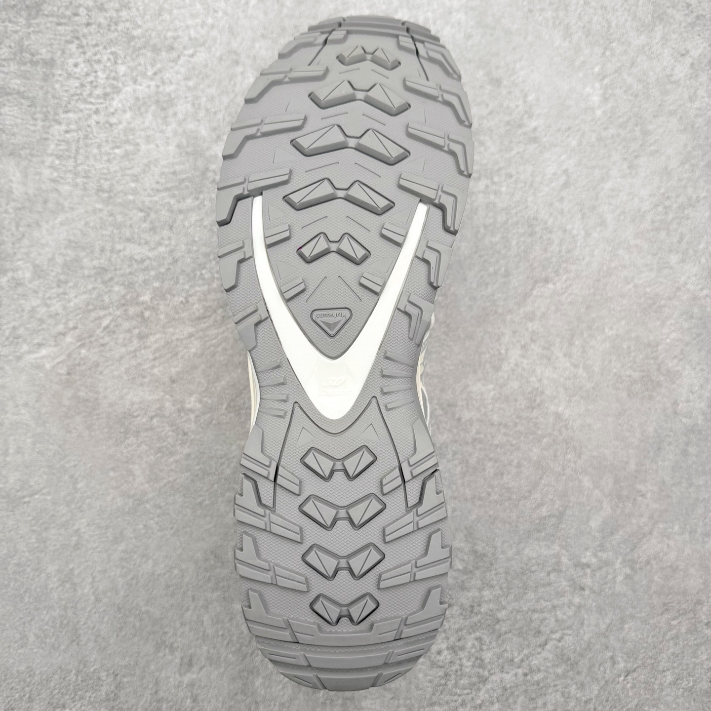 图片[9]-＃TG福利特价 SALOMON XA Pro 3D ADV 萨洛蒙潮流越野机能户外功能鞋 鞋面采用SENSIFT贴合技术 全方位贴合包裹脚型 鞋跟部鞋底牵引设计 提供强大的抓地性能 更适应野外崎岖不平的道路 其3D ADVANCED CHASSIS底盘 材料轻量大化 钉齿设计更具稳定性 防护性 鞋底易磨损区运用CONTAGRIP高耐磨材料 应对城市硬质路面长距离跑考验 尺码：36 36.5 37.5 38 38.5 39 40 40.5 41 42 42.5 43 44 44.5 45-选品中心