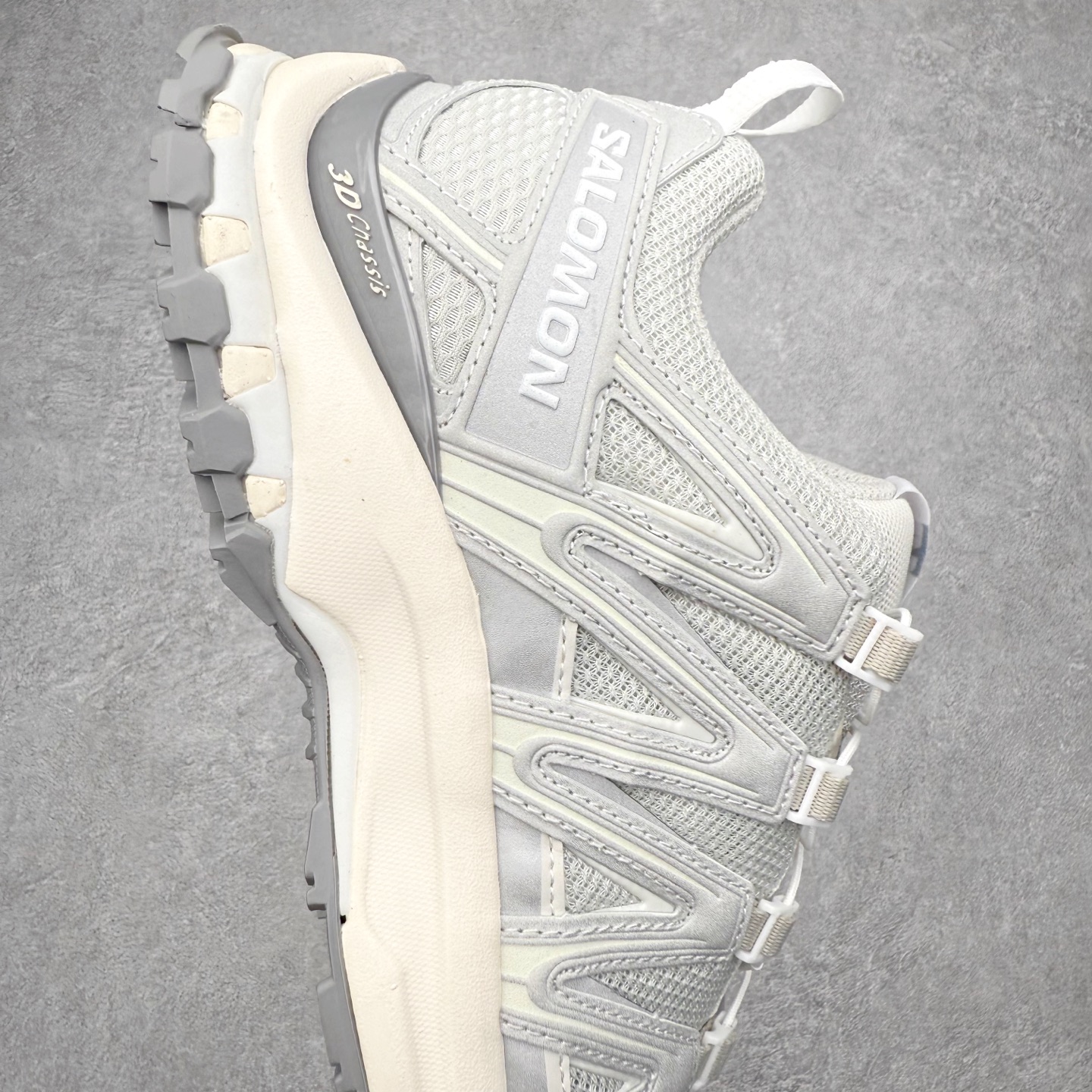 图片[6]-＃TG福利特价 SALOMON XA Pro 3D ADV 萨洛蒙潮流越野机能户外功能鞋 鞋面采用SENSIFT贴合技术 全方位贴合包裹脚型 鞋跟部鞋底牵引设计 提供强大的抓地性能 更适应野外崎岖不平的道路 其3D ADVANCED CHASSIS底盘 材料轻量大化 钉齿设计更具稳定性 防护性 鞋底易磨损区运用CONTAGRIP高耐磨材料 应对城市硬质路面长距离跑考验 尺码：36 36.5 37.5 38 38.5 39 40 40.5 41 42 42.5 43 44 44.5 45-选品中心