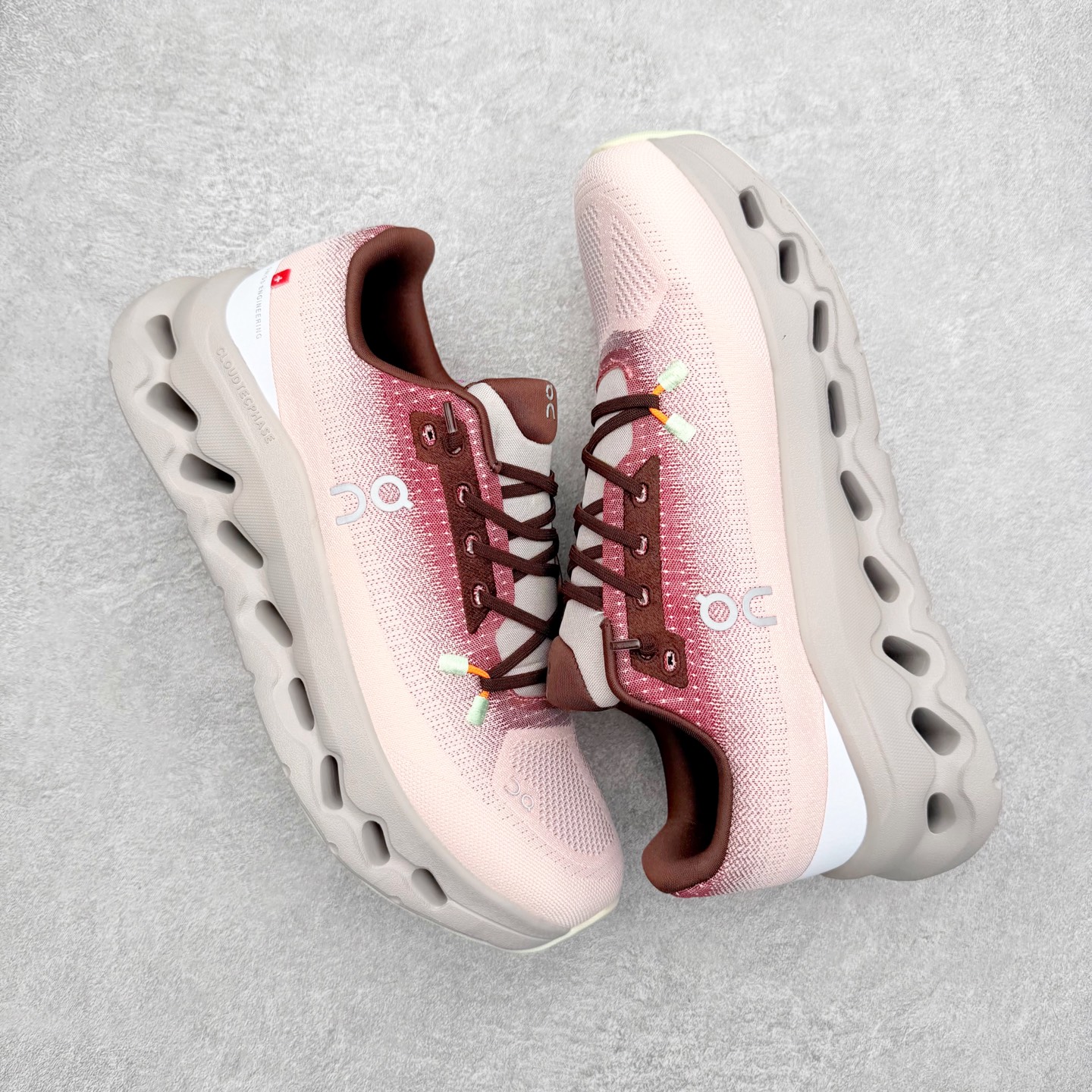 图片[3]-On昂跑 Cloudtilt 圆头系带减震耐磨低帮生活休闲鞋 此运动品牌 开创于2010年 缓震着陆、强效回弹、轻柔质感的设计构思始终是ON研制关键 与此同时基于“为全球提供革新性的跑步感受”信念 陆续推出了多款跑鞋及其以专业运动人体跑步工程学为设计关键的功能性跑步服饰设备 让跑者不费力气地畅快畅跑 尺码：36 36.5 37.5 38 38.5 39 40 40.5 41 42 42.5 43 44 44.5 45-选品中心