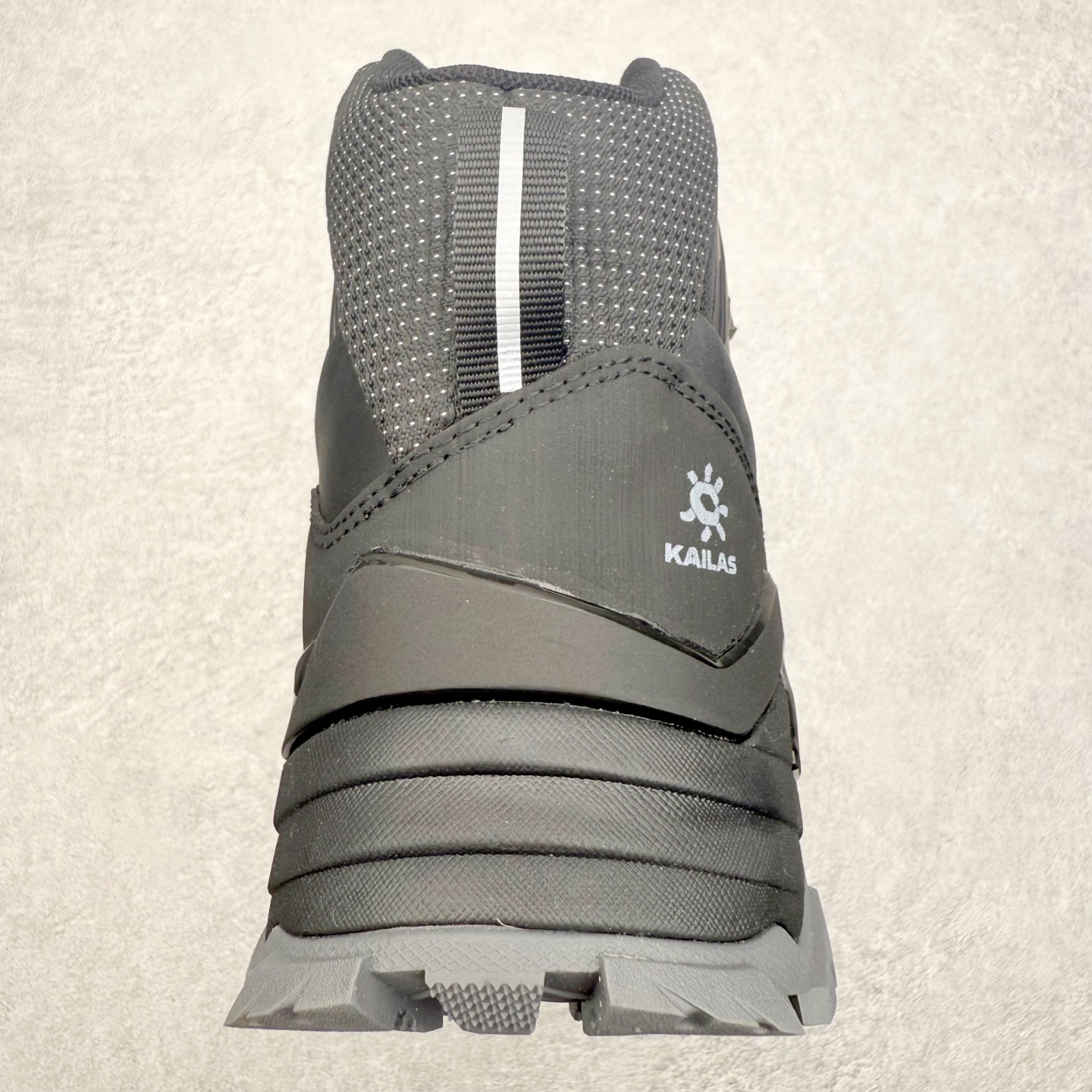 图片[8]-＃K版 凯乐石KAILAS MT5 -3 GTX MID 运动户外防滑防水中帮 登山徒步鞋 KAILAS凯乐石品牌是全球三大全系攀登品牌之一，于2003年创立于中国广州，致力于为有攀登梦想的户外运动员及爱好者，研发制造功能性专业装备，满足他们在极限环境下安全舒适的需求，凯乐石专注于科技面料的开发及专业功能设计，产品线覆盖登山、攀岩、徒步、越野跑山、露营、旅行等多项户外运动，通过运动员的测试反馈，不断进化迭代，产品荣获国内外大奖71座，发明专利21个，更突破性的自主研发攀登器械，打造出中国的攀登硬实力。实拍调校N版已经零色差零失真 百分百还原实物色彩所见即所得 不存在货不对板色差等低级问题 选购参考实物拍摄 不混卖不参货 只用心做好货严格选品 承诺混一赔十 尺码：36 36.5 37.5 38 38.5 39 40 40.5 41 42 42.5 43 44 44.5 45-选品中心