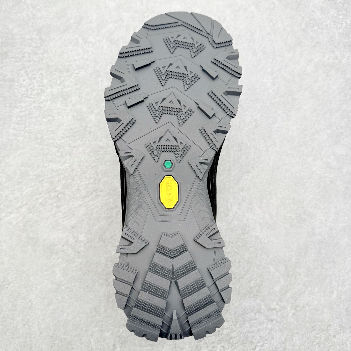 图片[9]-＃K版 凯乐石KAILAS MT5 -3 GTX MID 运动户外防滑防水中帮 登山徒步鞋 KAILAS凯乐石品牌是全球三大全系攀登品牌之一，于2003年创立于中国广州，致力于为有攀登梦想的户外运动员及爱好者，研发制造功能性专业装备，满足他们在极限环境下安全舒适的需求，凯乐石专注于科技面料的开发及专业功能设计，产品线覆盖登山、攀岩、徒步、越野跑山、露营、旅行等多项户外运动，通过运动员的测试反馈，不断进化迭代，产品荣获国内外大奖71座，发明专利21个，更突破性的自主研发攀登器械，打造出中国的攀登硬实力。实拍调校N版已经零色差零失真 百分百还原实物色彩所见即所得 不存在货不对板色差等低级问题 选购参考实物拍摄 不混卖不参货 只用心做好货严格选品 承诺混一赔十 尺码：36 36.5 37.5 38 38.5 39 40 40.5 41 42 42.5 43 44 44.5 45-选品中心