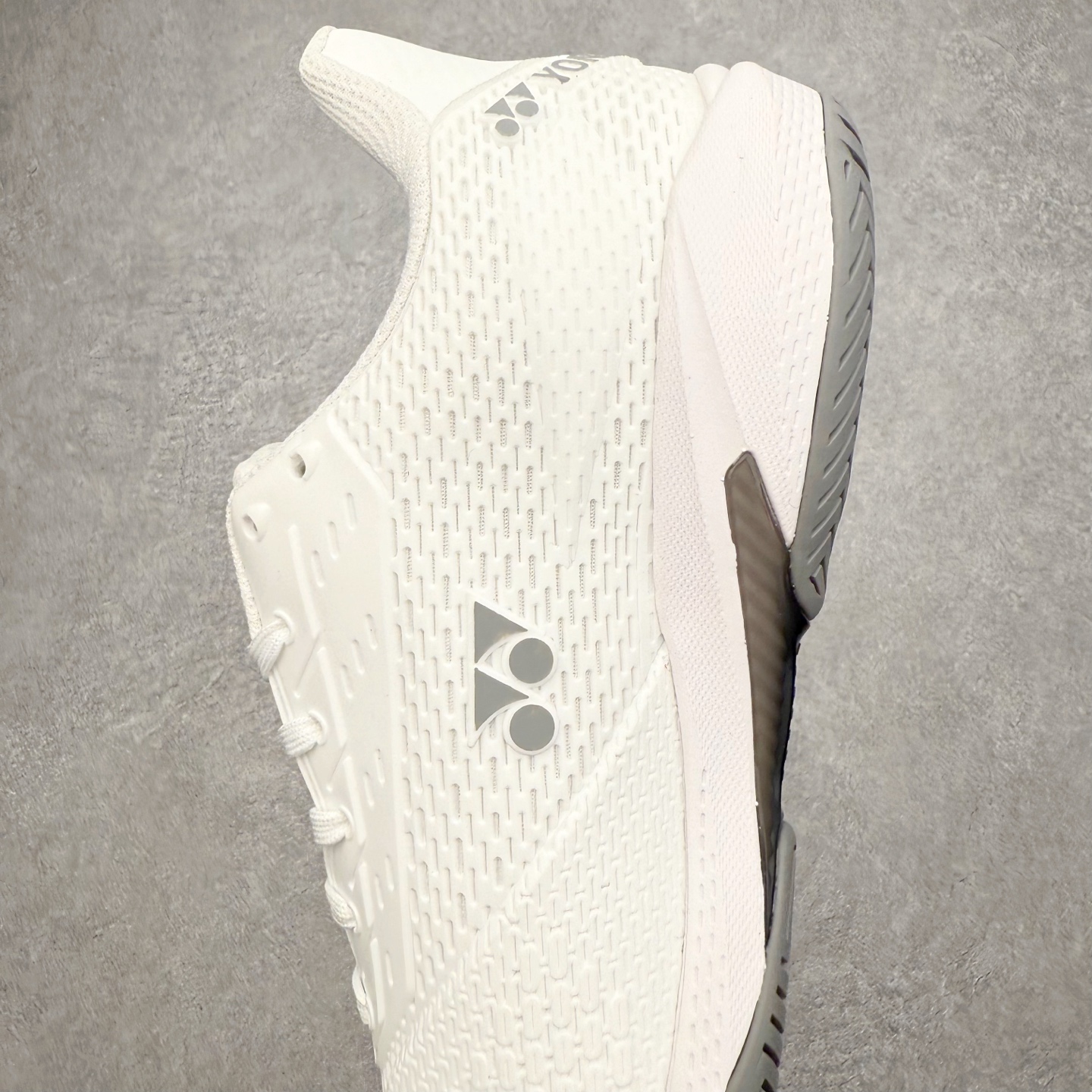 图片[7]-YONEX尤尼克斯 AD ACCEL 舒适柔软 减震透气包裹性支撑平衡抗冲击轻便 低帮 网球鞋 男女同款 尤尼克斯（YONEX）成立时间1946年，总部地点是日本东京，是世界著名的羽毛球品牌。为了尽量满足不同使用需求，尤尼克斯研发了大量的型号的羽毛球用品。作为世界知名的羽拍专业制造商，尤尼克斯完全体现日本工艺的精益求精，羽拍牢牢占据世界第一的地位，同时网球拍也得到许多知名球星的喜爱。实拍调校N版已经零色差零失真 百分百还原实物色彩所见即所得 不存在货不对板色差等低级问题 选购参考实物拍摄 不混卖不参货 只用心做好货严格选品 承诺混一赔十 尺码：36 36.5 37.5 38 38.5 39 40 40.5 41 42 42.5 43 44 44.5 45-选品中心