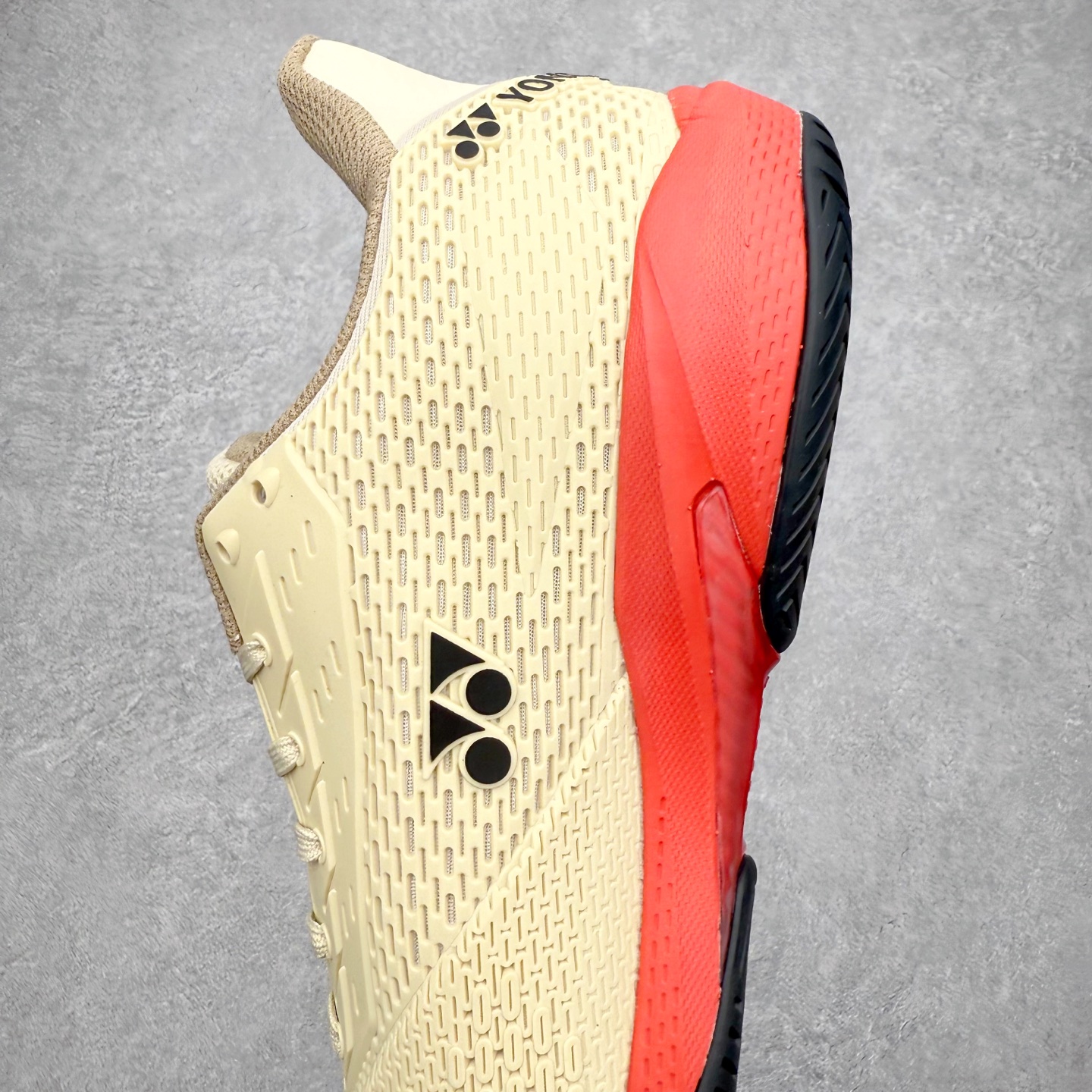 图片[7]-YONEX尤尼克斯 AD ACCEL 舒适柔软 减震透气包裹性支撑平衡抗冲击轻便 低帮 网球鞋 男女同款 尤尼克斯（YONEX）成立时间1946年，总部地点是日本东京，是世界著名的羽毛球品牌。为了尽量满足不同使用需求，尤尼克斯研发了大量的型号的羽毛球用品。作为世界知名的羽拍专业制造商，尤尼克斯完全体现日本工艺的精益求精，羽拍牢牢占据世界第一的地位，同时网球拍也得到许多知名球星的喜爱。实拍调校N版已经零色差零失真 百分百还原实物色彩所见即所得 不存在货不对板色差等低级问题 选购参考实物拍摄 不混卖不参货 只用心做好货严格选品 承诺混一赔十 尺码：36 36.5 37.5 38 38.5 39 40 40.5 41 42 42.5 43 44 44.5 45-选品中心