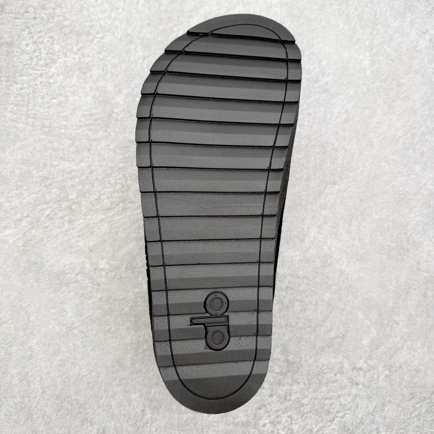 图片[9]-Alo Recovery Slipper 秋冬季居家户外懒人加绒一脚蹬 \\r #大厂采购原材料多处细节一步到位 搭配防滑耐磨鞋底 居家户外随意搭配\\r 尺码：36 36.5 37 37.5 38 38.5 39 40 41 41.5 42 42.5 43 44 45-选品中心