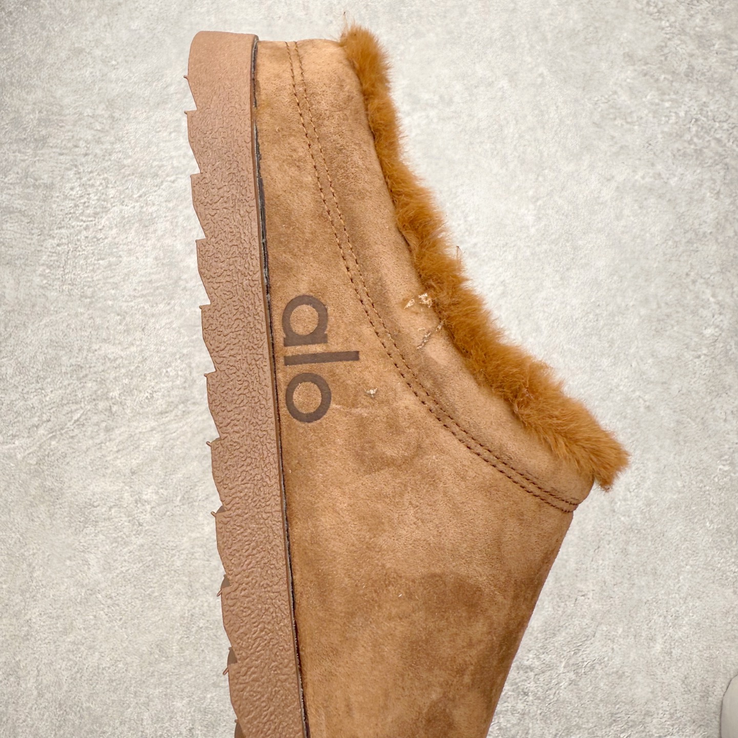 图片[6]-Alo Recovery Slipper 秋冬季居家户外懒人加绒一脚蹬 \\r #大厂采购原材料多处细节一步到位 搭配防滑耐磨鞋底 居家户外随意搭配\\r 尺码：36 36.5 37 37.5 38 38.5 39 40 41 41.5 42 42.5 43 44 45-选品中心