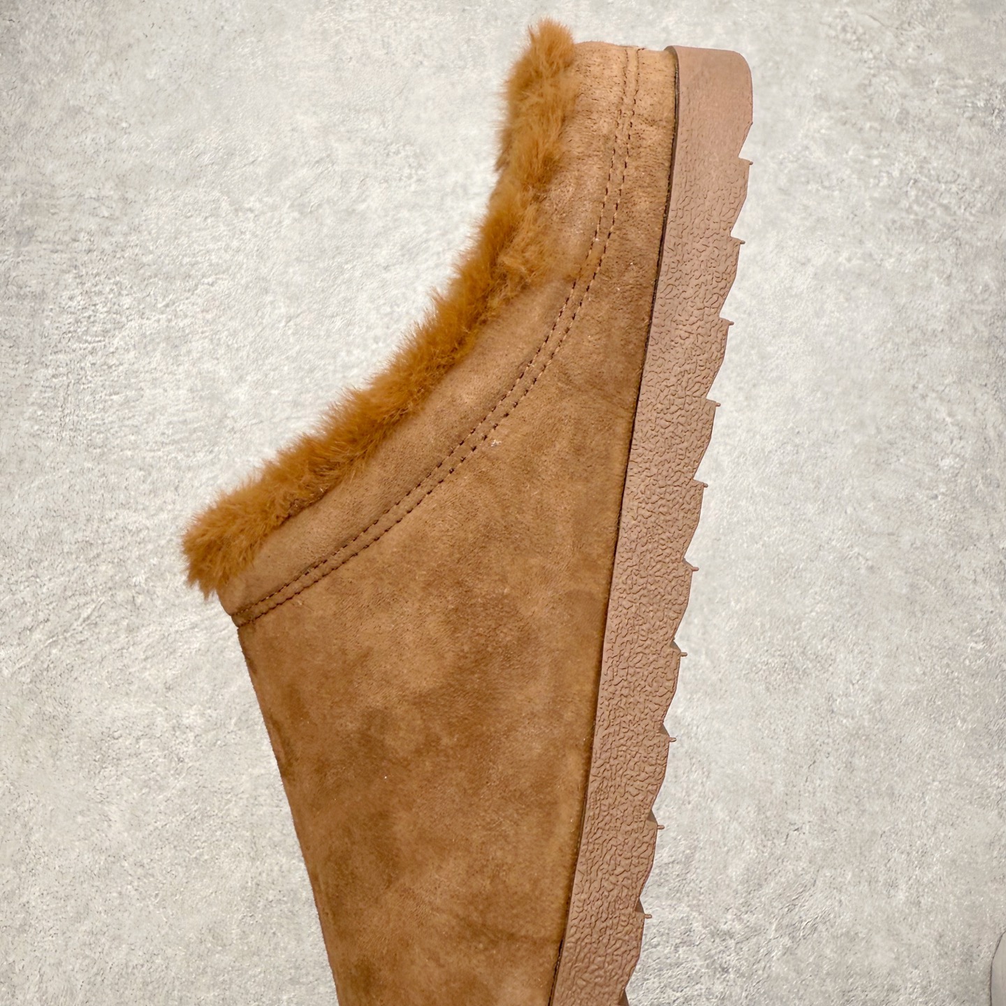 图片[7]-Alo Recovery Slipper 秋冬季居家户外懒人加绒一脚蹬 \\r #大厂采购原材料多处细节一步到位 搭配防滑耐磨鞋底 居家户外随意搭配\\r 尺码：36 36.5 37 37.5 38 38.5 39 40 41 41.5 42 42.5 43 44 45-选品中心