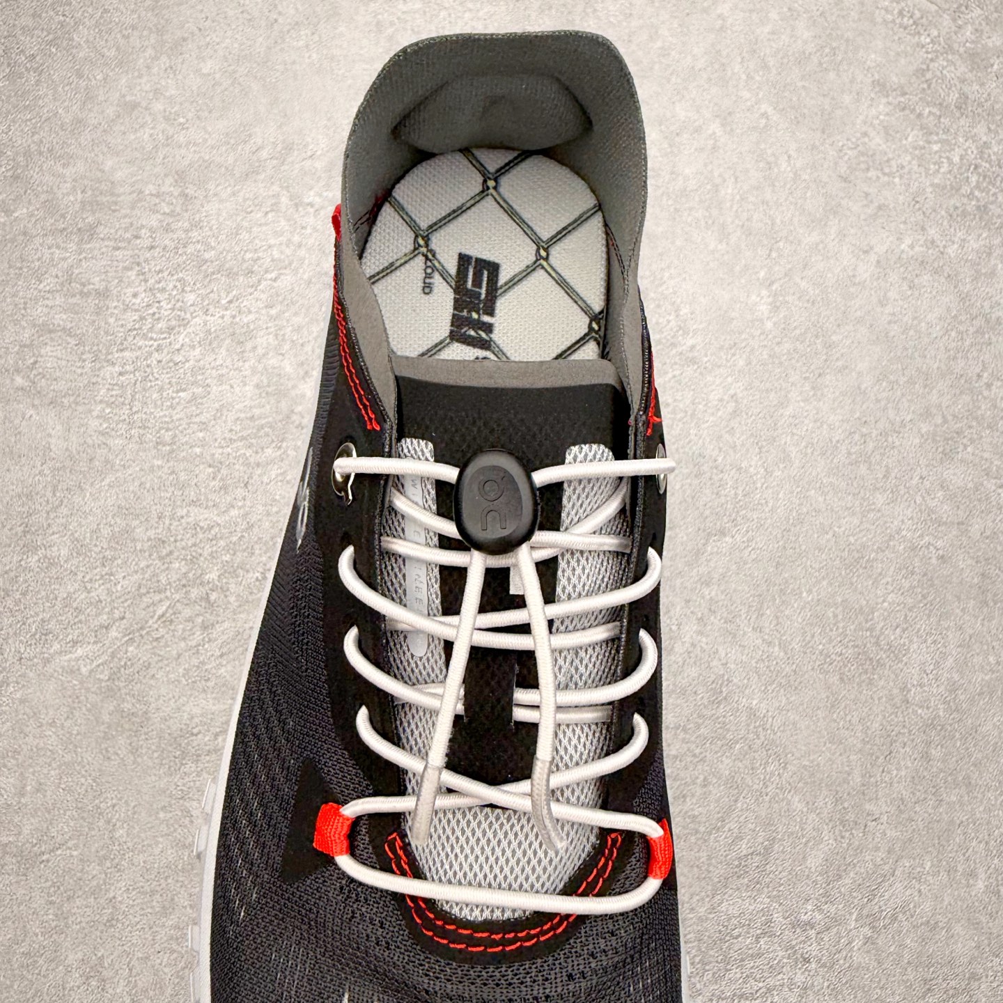 图片[5]-Mita x On昂跑 Cloud 6 Coast 时尚舒适 低帮跑步鞋 此运动品牌 开创于2010年 缓震着陆、强效回弹、轻柔质感的设计构思始终是ON研制关键 与此同时基于“为全球提供革新性的跑步感受”信念 陆续推出了多款跑鞋及其以专业运动人体跑步工程学为设计关键的功能性跑步服饰设备 让跑者不费力气地畅快畅跑 尺码：36 36.5 37.5 38 38.5 39 40 40.5 41 42 42.5 43 44 44.5 45-选品中心