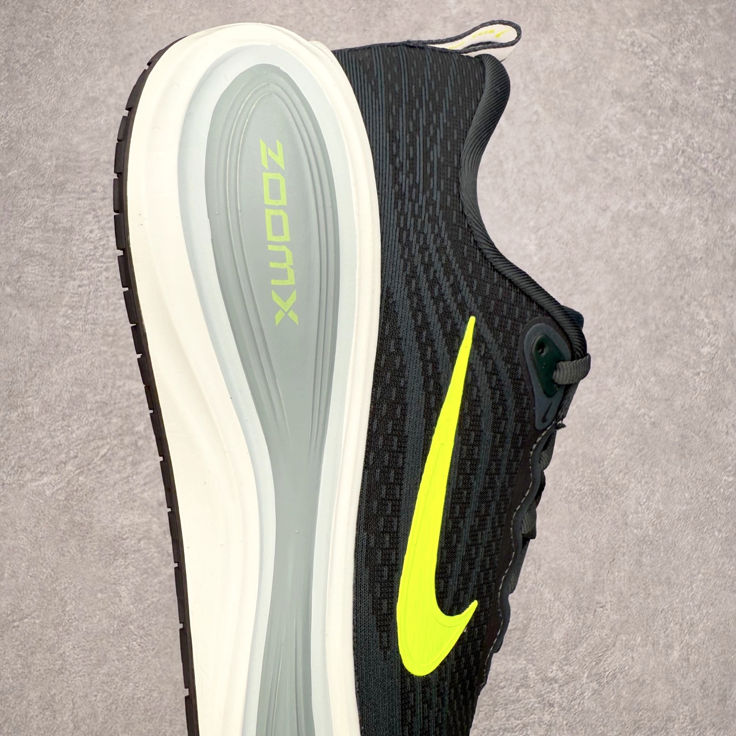 图片[6]-NK Vomero Plus 时尚舒适 网布防滑耐磨 低帮跑步鞋 实拍调校N版已经零色差零失真 百分百还原实物色彩所见即所得 不存在货不对板色差等低级问题 选购参考实物拍摄 不混卖不参货 只用心做好货严格选品 承诺混一赔十 尺码：36 36.5 37.5 38 38.5 39 40 40.5 41 42 42.5 43 44 44.5 45-选品中心