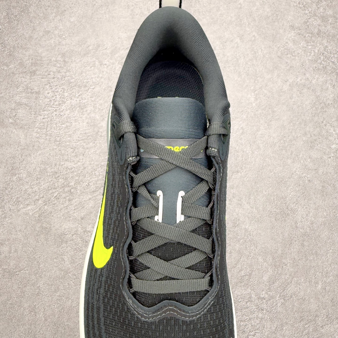 图片[5]-NK Vomero Plus 时尚舒适 网布防滑耐磨 低帮跑步鞋 实拍调校N版已经零色差零失真 百分百还原实物色彩所见即所得 不存在货不对板色差等低级问题 选购参考实物拍摄 不混卖不参货 只用心做好货严格选品 承诺混一赔十 尺码：36 36.5 37.5 38 38.5 39 40 40.5 41 42 42.5 43 44 44.5 45-选品中心