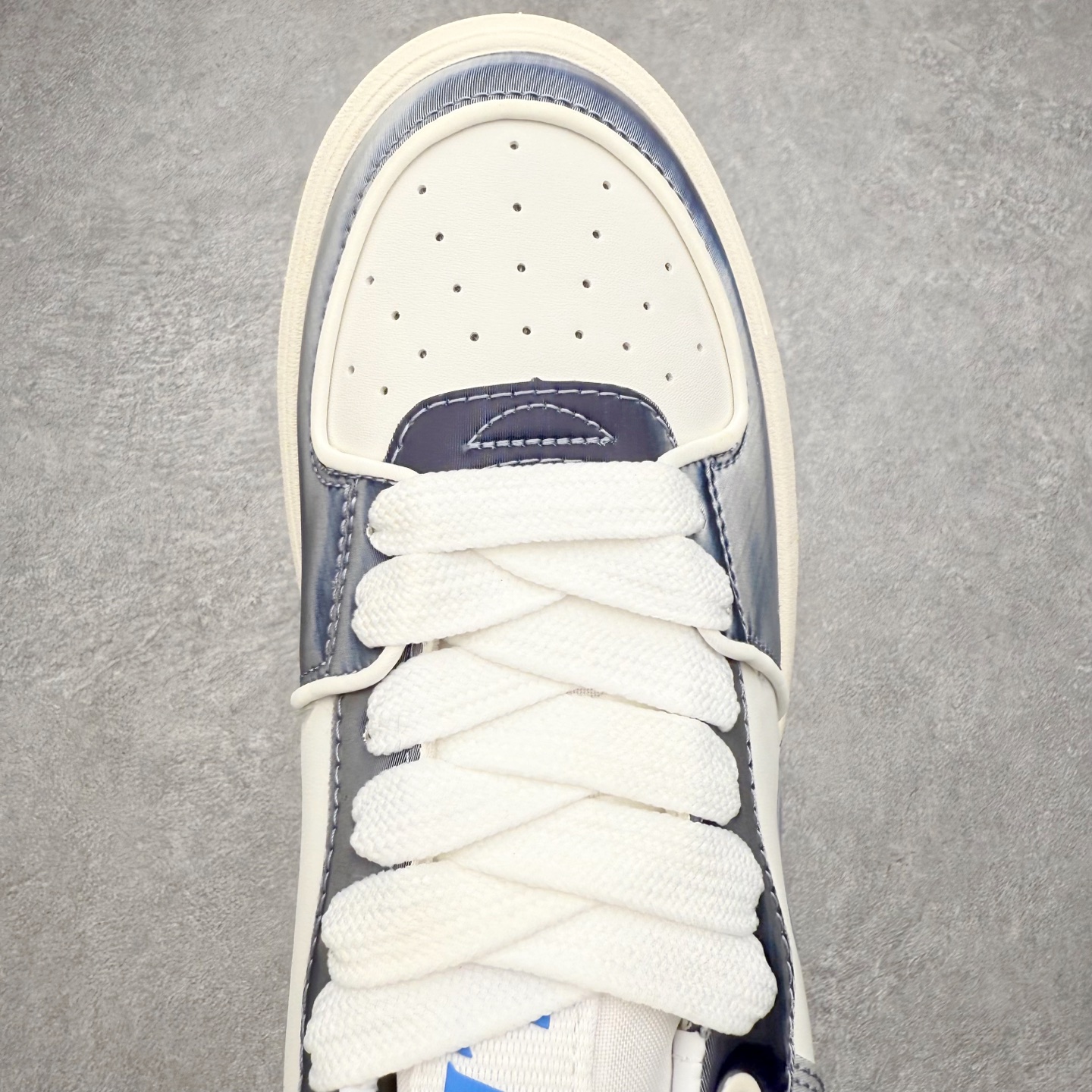 图片[4]-MLB Chunky Liner Basic 复古印花学长鞋系列低帮轻量增高厚底百搭休闲运动慢跑鞋板鞋 Korea韩国联名NY美国榄球纽约洋基队限定 韩国代购专供 全套原楦原纸板原厂数据开发 正确中底拉帮中底网布细节 平台代购专供 左脚内置芯片 韩国代购吊牌标贴 独家一比一RB+MD组合大底 高频后跟小人Logo精准对位立体饱满 正确网布加超迁鞋面 转印中底走线紧密 转印Logo工艺表层防刮不掉色 尺码：35 36 36.5 37.5 38 38.5 39 40 40.5 41 42 42.5 43 44 45-选品中心