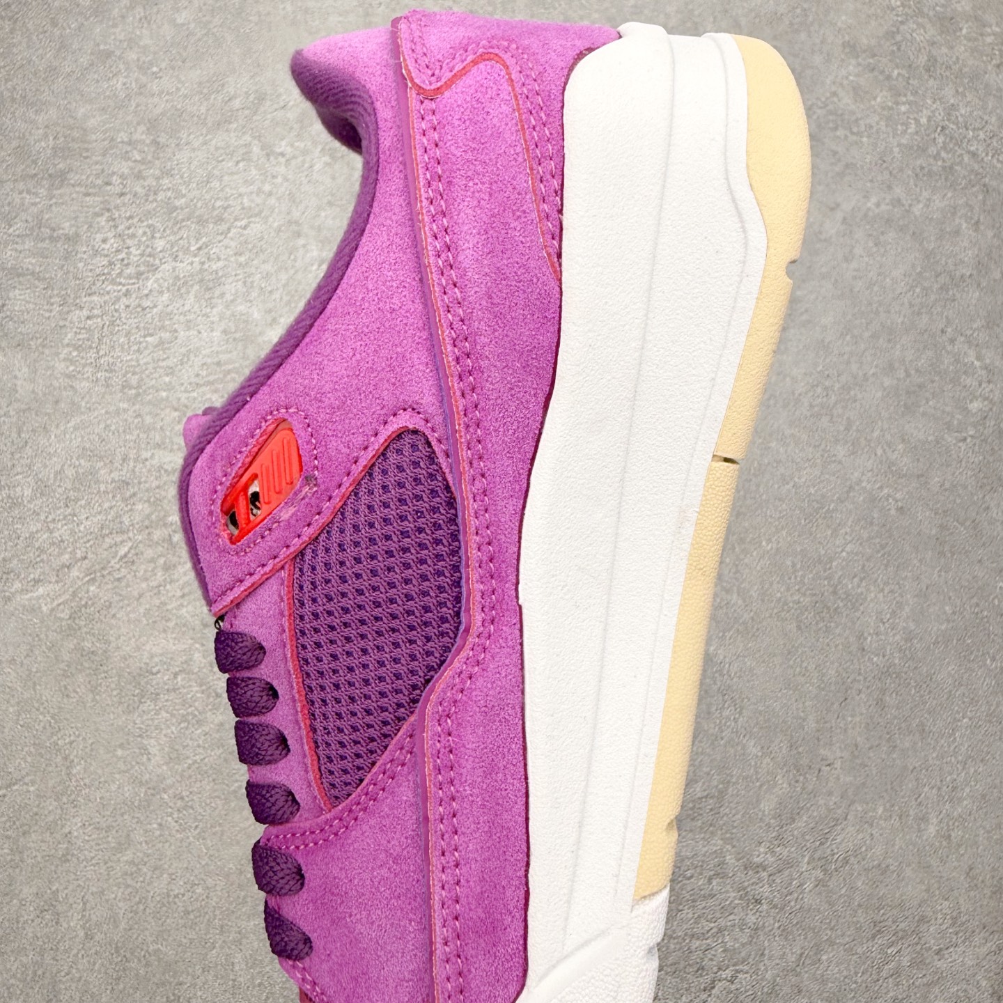 图片[7]-＃福利特价 Air Jordan AJ Flight Court 乔丹低帮复古篮球鞋 设计简约又不失复古韵味鞋内的鞋垫柔软且有弹性 能够很好地缓冲落地时的冲击力鞋面的材质贴合脚部 鞋底的纹路设计合理 抓地力很强 尺码： 36 36.5 37.5 38 38.5 39 40 40.5 41 42 42.5 43 44 45 46-选品中心