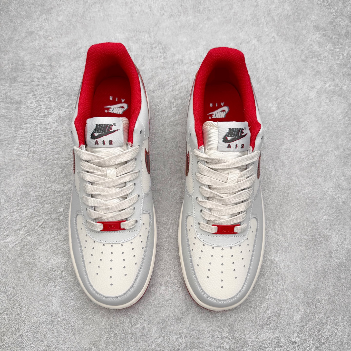 图片[2]-NK Air Force 1´07 Low 空军一号低帮百搭休闲运动板鞋 IM7380-030 柔软、弹性十足的缓震性能和出色的中底设计 横跨复古与现代的外型结合 造就出风靡全球 三十多年的Force 1 直到今天还深受青睐 实拍调校N版已经零色差零失真 百分百还原实物色彩所见即所得 不存在货不对板色差等低级问题 选购参考实物拍摄 不混卖不参货 只用心做好货严格选品 承诺混一赔十 尺码：36 36.5 37.5 38 38.5 39 40 40.5 41 42 42.5 43 44 44.5 45-选品中心