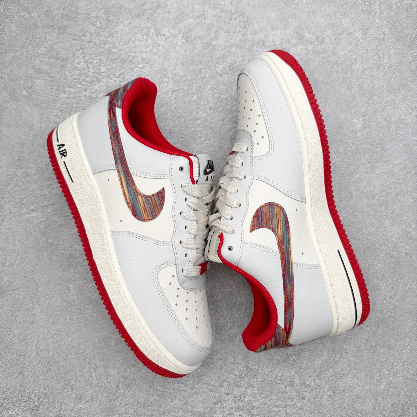 图片[3]-NK Air Force 1´07 Low 空军一号低帮百搭休闲运动板鞋 IM7380-030 柔软、弹性十足的缓震性能和出色的中底设计 横跨复古与现代的外型结合 造就出风靡全球 三十多年的Force 1 直到今天还深受青睐 实拍调校N版已经零色差零失真 百分百还原实物色彩所见即所得 不存在货不对板色差等低级问题 选购参考实物拍摄 不混卖不参货 只用心做好货严格选品 承诺混一赔十 尺码：36 36.5 37.5 38 38.5 39 40 40.5 41 42 42.5 43 44 44.5 45-选品中心