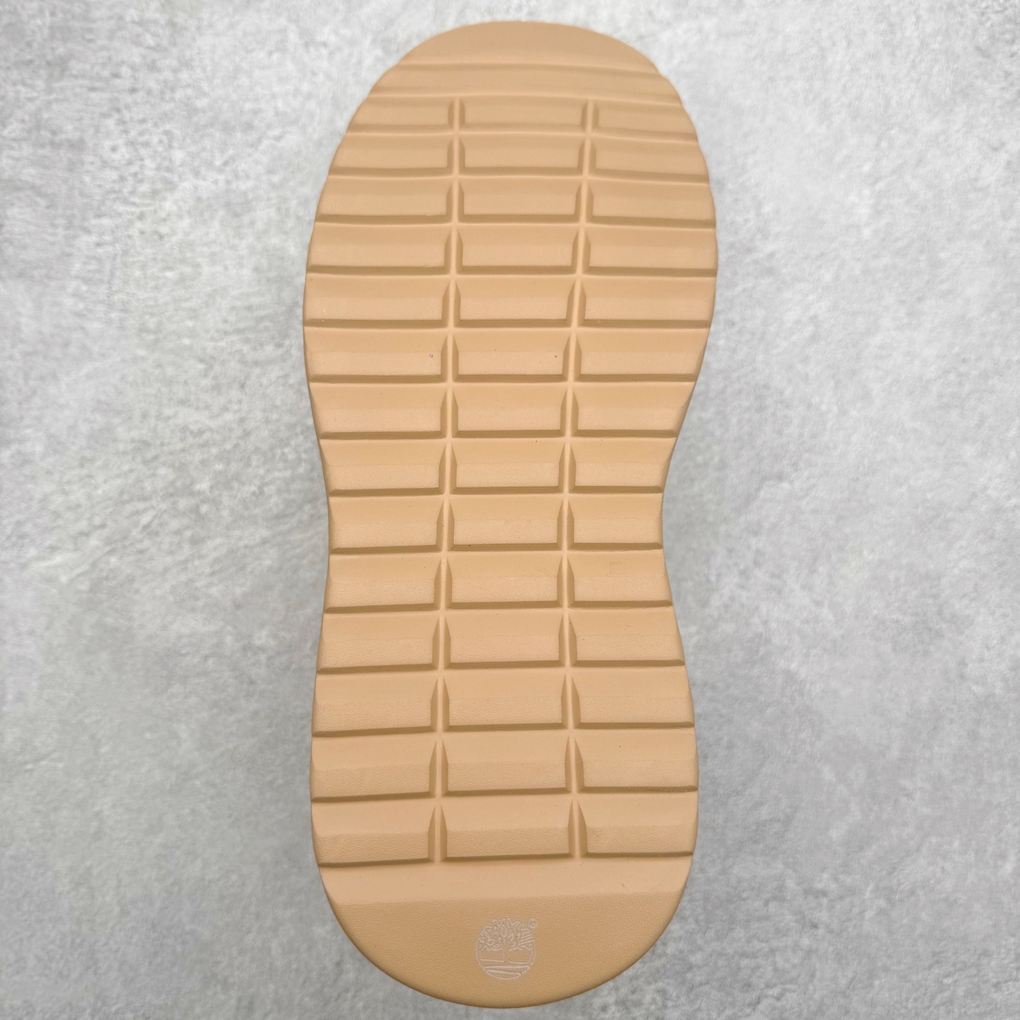 图片[9]-Timberland添柏岚/天伯伦 秋冬新品 秋冬必备户外休闲大黄靴系列#广东大厂品质 原盒原包装 时尚潮流搭配 面料采用意大利🇮🇹顶级磨砂细纹牛皮 轻质大底 搭配防臭防腐真皮乳胶鞋垫 大底到五金都是代工厂原材料制作 同原版固特异永不开胶工艺 好货不杀猪 首单质量严格把控 全网独家首发 品质毋庸置疑 全套官网统一包装 给您完美的穿着体验 质量考究耐穿 型男必备 专治不帅 高品质脚感一流 今年冬季防寒户外专用 日常随意搭配 尺码：38-44（皮鞋码）-选品中心