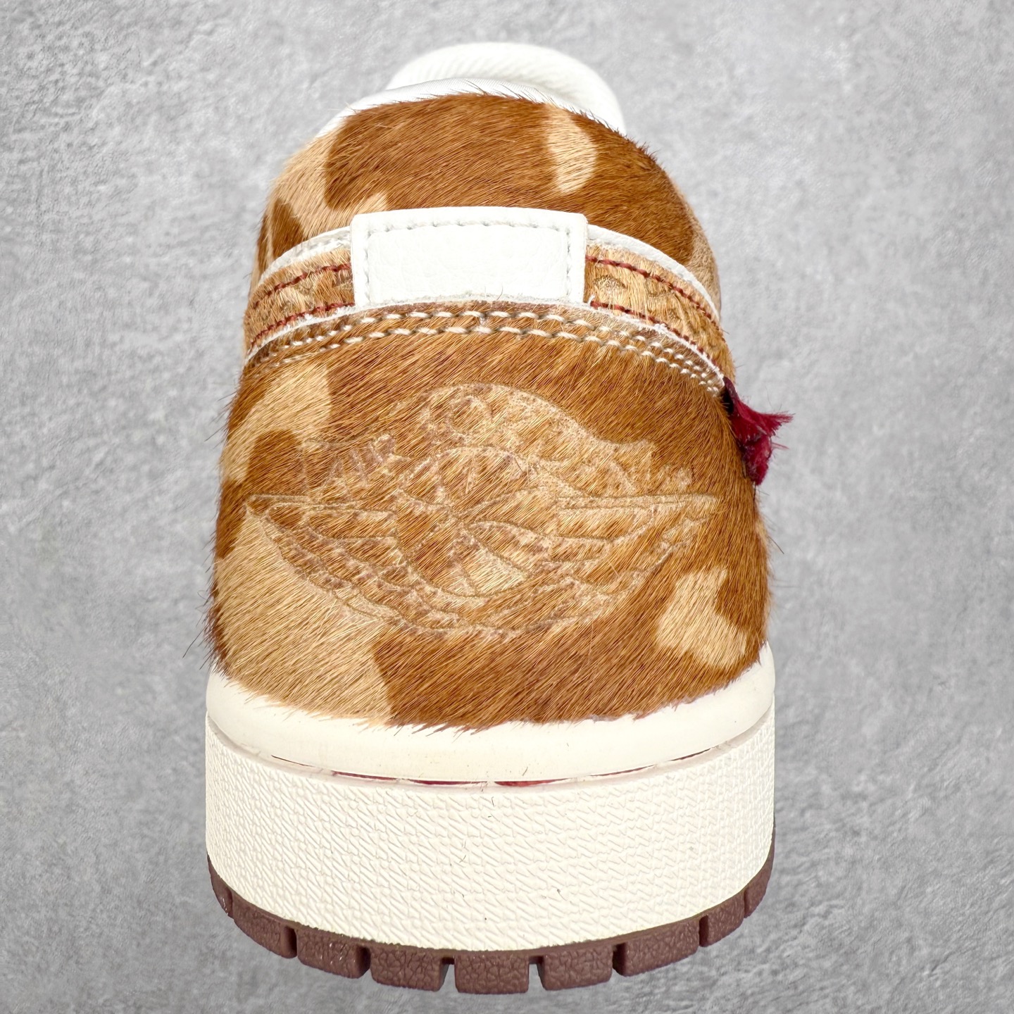 图片[8]-＃K版 Air Jordan AJ1 Low 低帮 IQ5321-121 全新流水线出品 DT版本唯一平替选择 市场第二梯队最强版 全部原鞋开发 原楦原纸板开发 全鞋电脑针车 原厂内置全掌气垫 原盒内在原标 唯一Zp原版鞋带绑法 免检产品 全新2022版型 全头层皮料 完美零毛边处理 原厂配置全掌气垫 价格定位良心 几十个配色陆续出货 实拍调校N版已经零色差零失真 百分百还原实物色彩所见即所得 不存在货不对板色差等低级问题 选购参考实物拍摄 不混卖不参货 只用心做好货严格选品 承诺混一赔十 尺码：36 36.5 37.5 38 38.5 39 40 40.5 41 42 42.5 43 44 44.5 45-选品中心