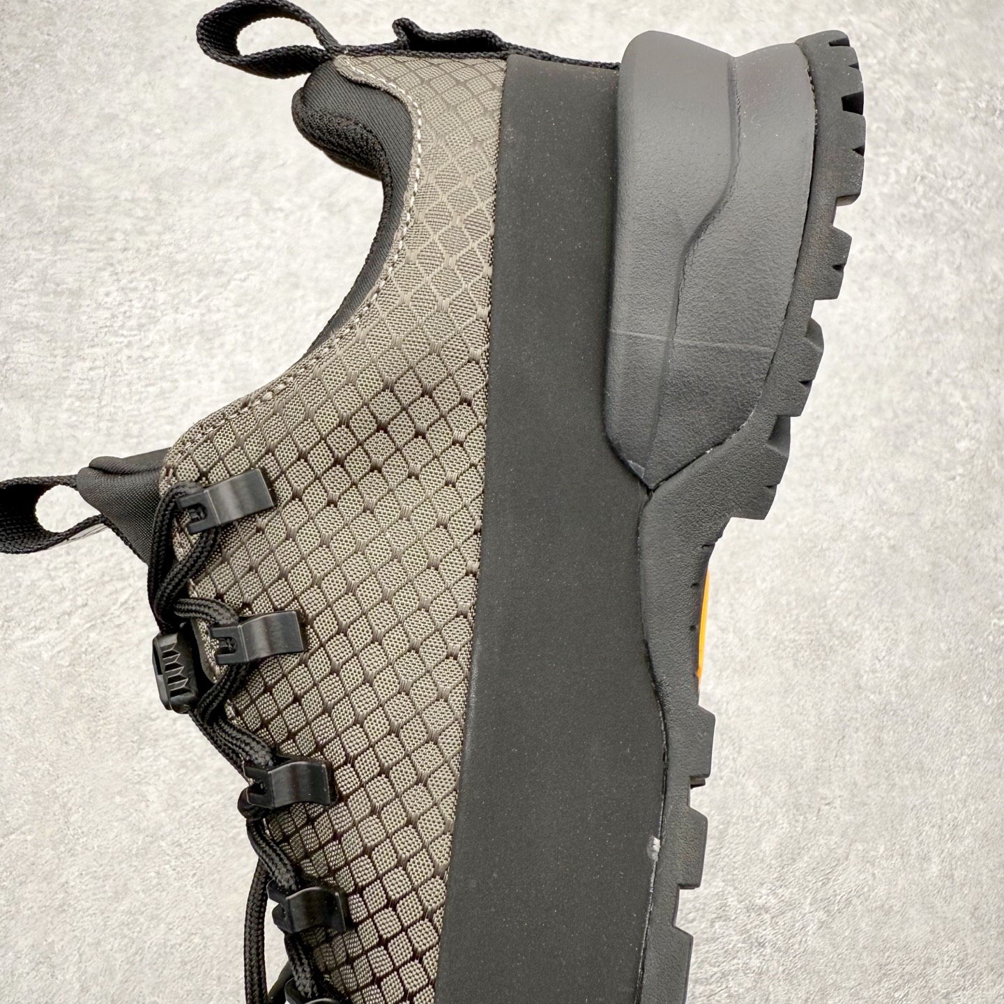 图片[7]-THE NORTH FACE GLENCLYFFE 北面格伦斯尼斯系列低帮机能户外风徒步登山运动训练鞋 舒适百搭织物低帮休闲城市通勤跑步鞋 原楦型开发纸版 采用防剐蹭复合麂皮组合模塑鞋头橡胶片鞋面材质 中底嵌入EVA缓震组合耐磨锯齿耐磨橡胶大底 尺码：37 38 38.5 39 40 40.5 41 42 42.5 43 44 44.5 45-选品中心