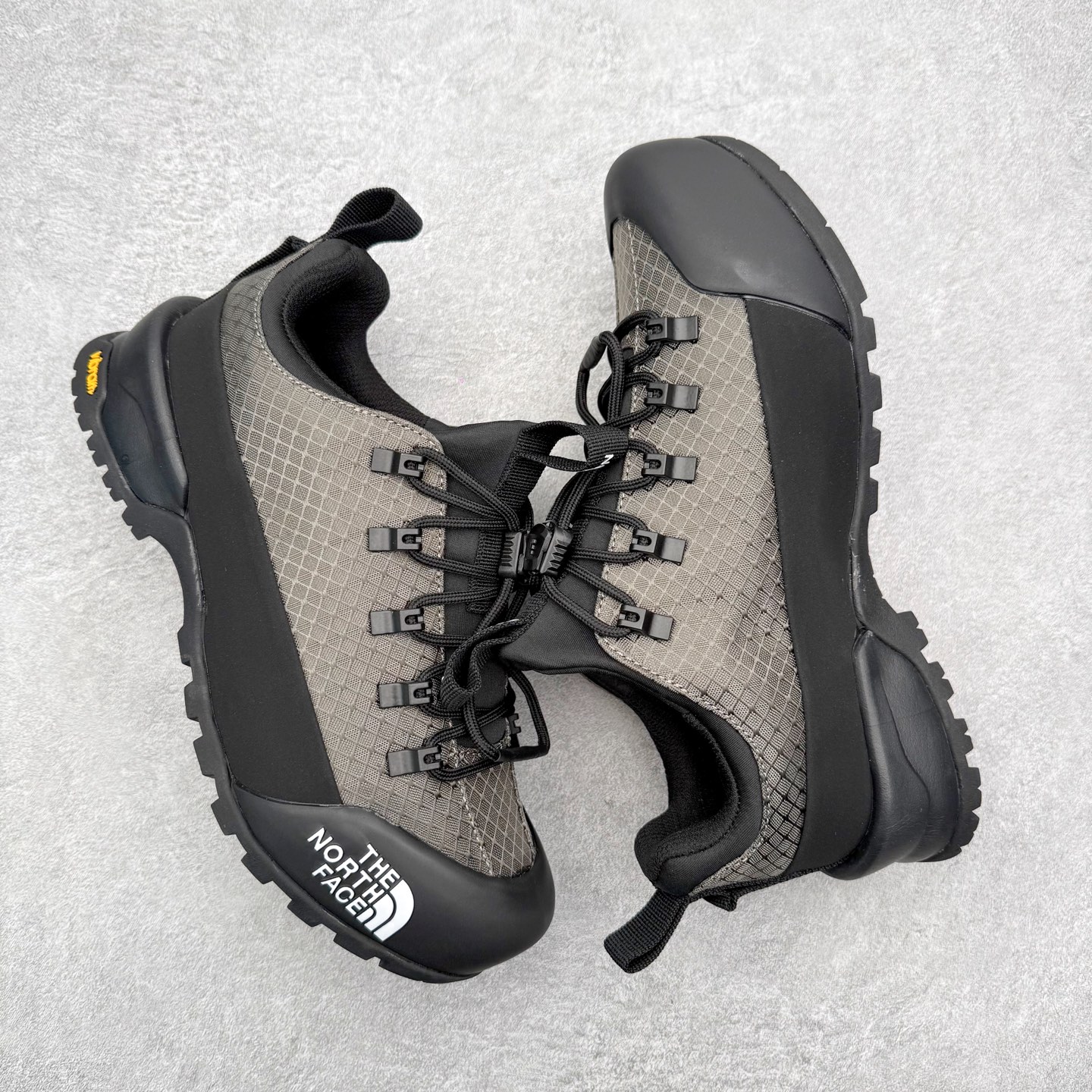 图片[3]-THE NORTH FACE GLENCLYFFE 北面格伦斯尼斯系列低帮机能户外风徒步登山运动训练鞋 舒适百搭织物低帮休闲城市通勤跑步鞋 原楦型开发纸版 采用防剐蹭复合麂皮组合模塑鞋头橡胶片鞋面材质 中底嵌入EVA缓震组合耐磨锯齿耐磨橡胶大底 尺码：37 38 38.5 39 40 40.5 41 42 42.5 43 44 44.5 45-选品中心